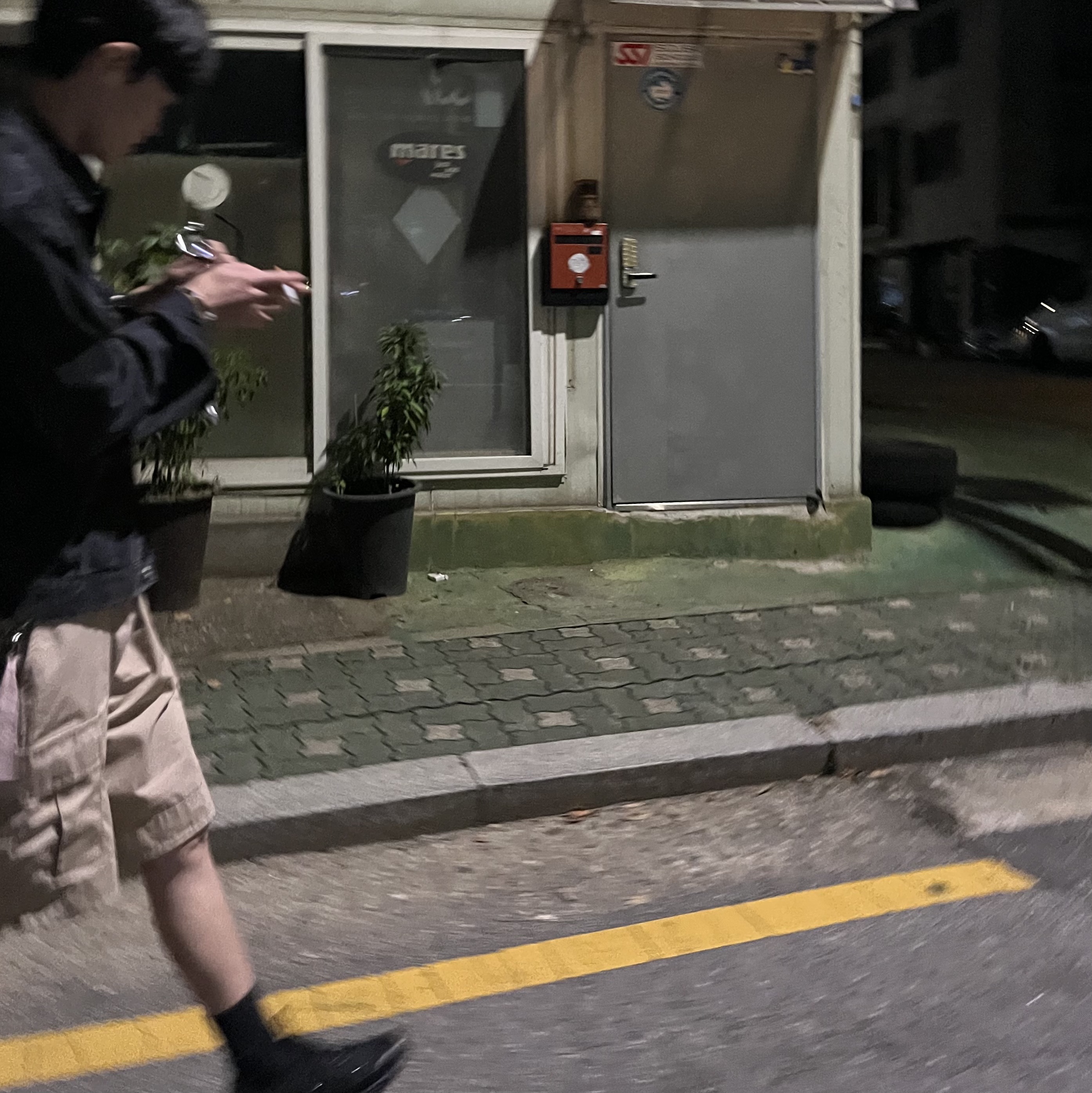 Isabel Marant Jango Embroidered Denim Jacket Blue - 23SS, YMCL KY BDU Ripstop Short Pants Olive 착용 스타일 - 3