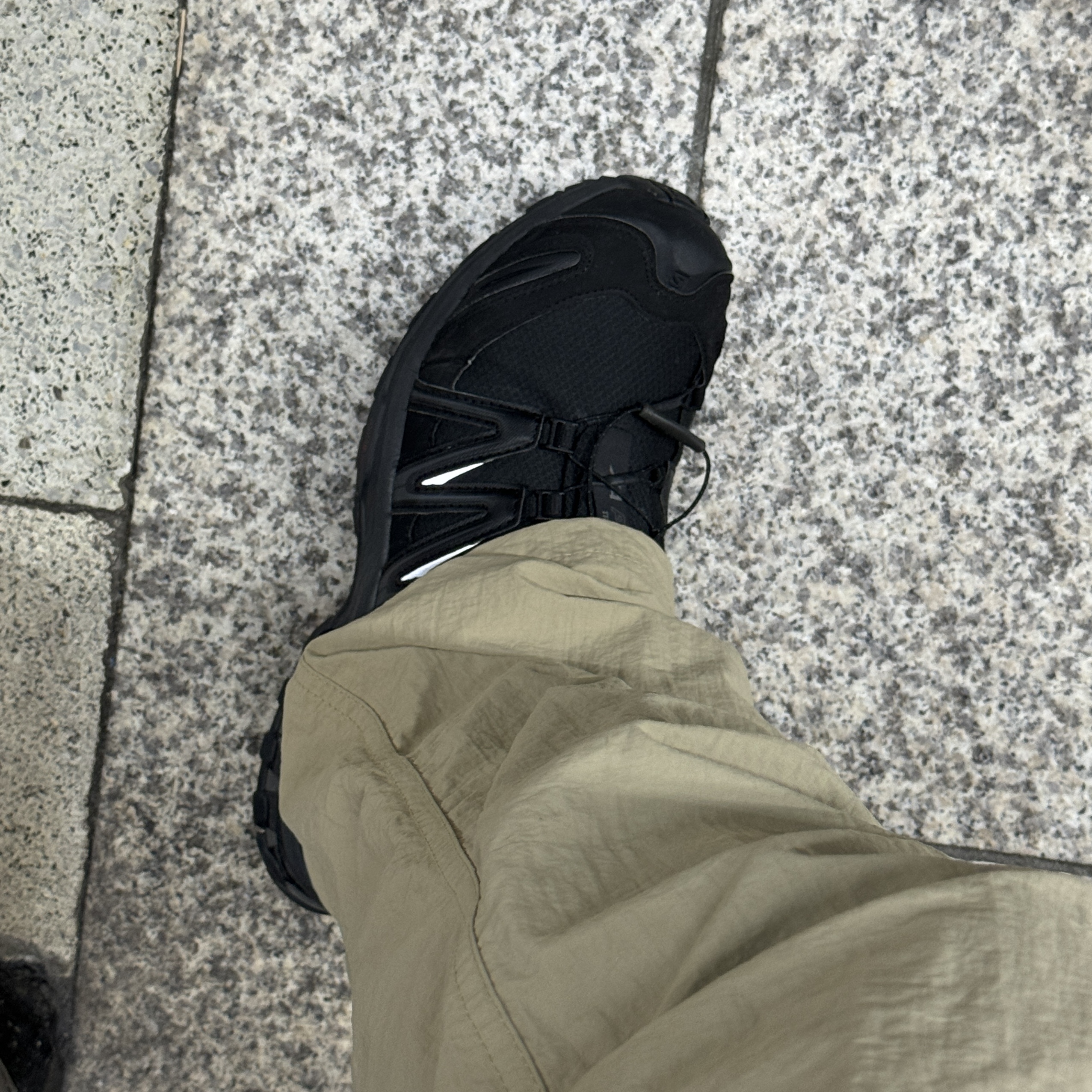 Salomon XA Pro 3D Black Magnet 착용 스타일