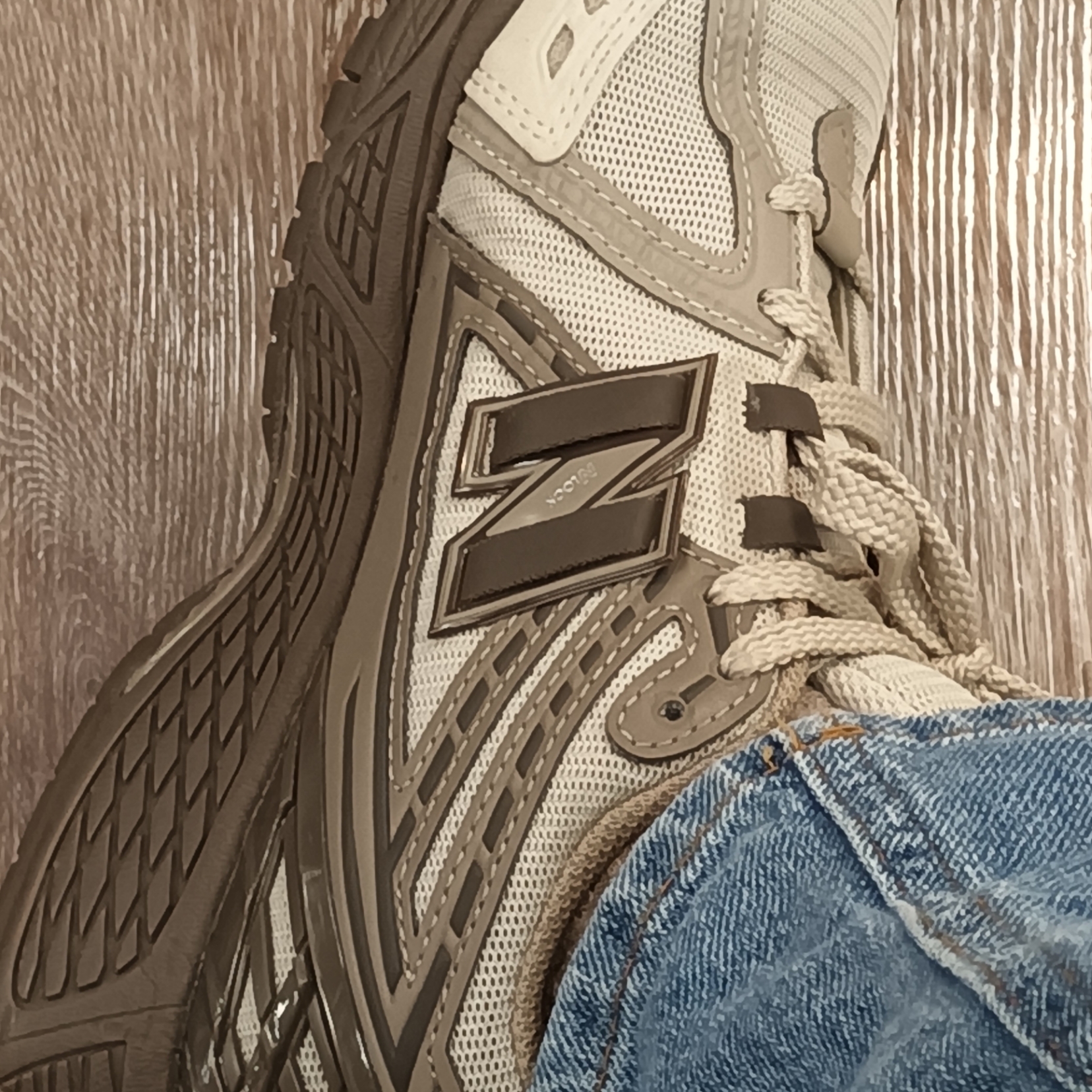New Balance 1906R Beige Brown 착용 스타일 - 4