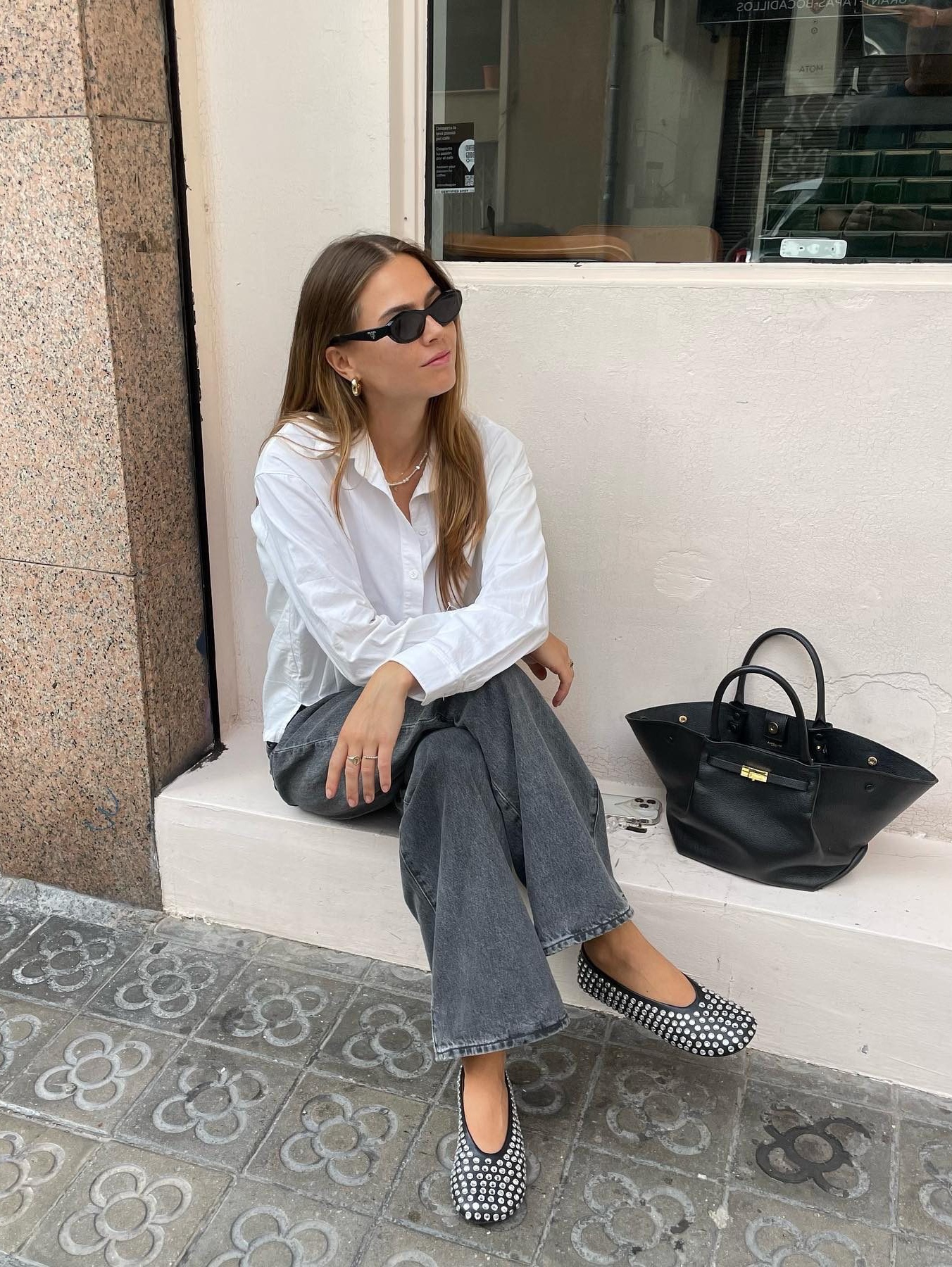 Carhartt WIP Smith Denim Double Knee Pants Black Stone Washed, Zara x Ader Error Slit Jeans Black 착용 스타일 - 4