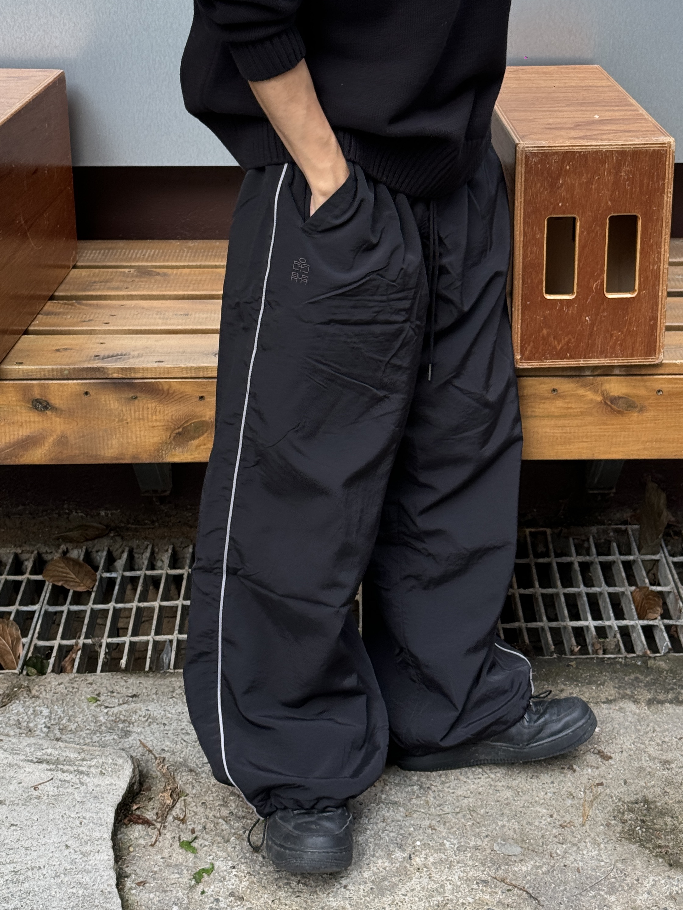Polyteru Human Index Index Track Pants Black/White 착용 스타일 - 7