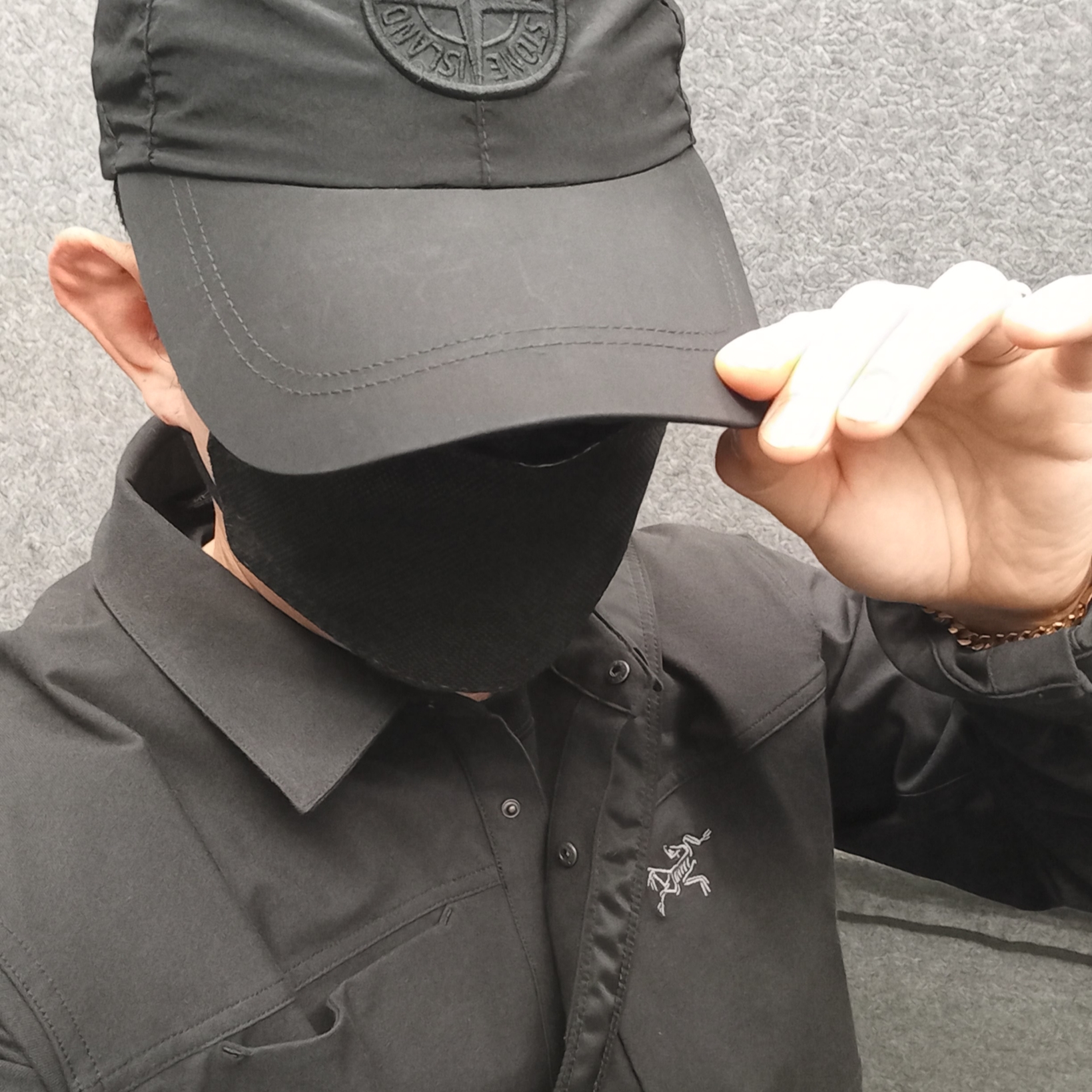 Arc'teryx Cronin Cotton Overshirt Black 착용 스타일 - 1