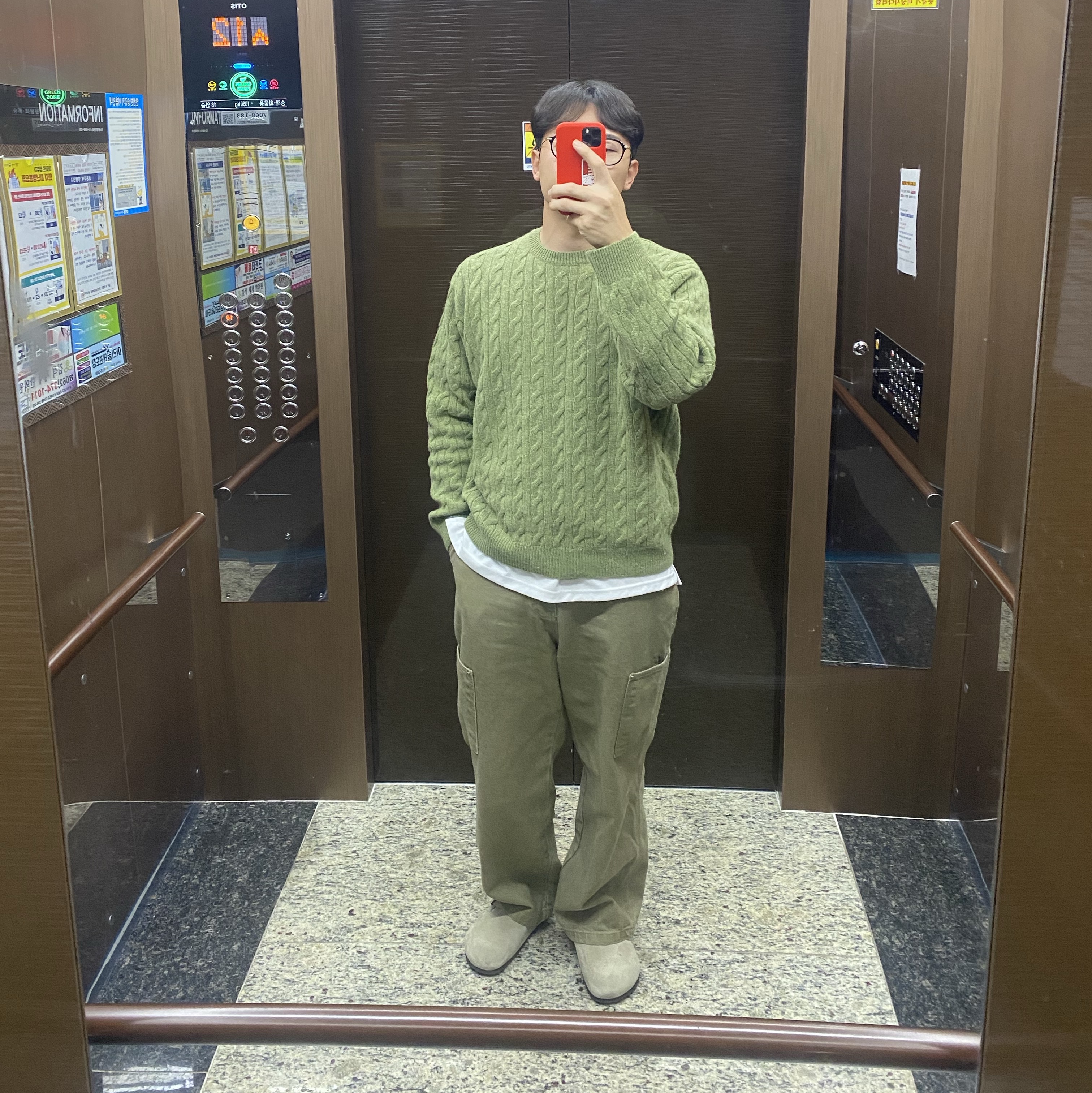 Birkenstock Boston Soft Footbed Taupe - Regular 착용 스타일