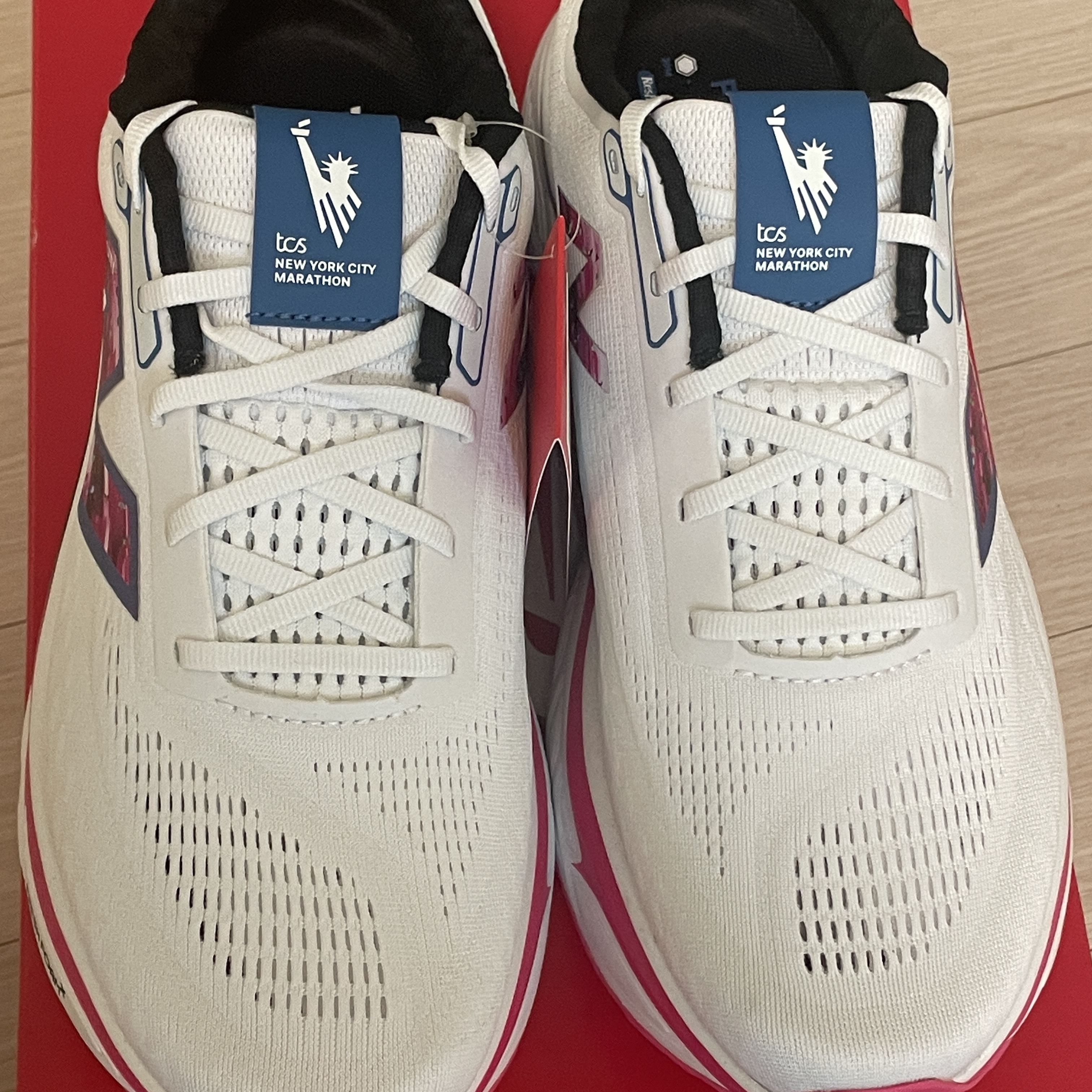 New Balance Fresh Foam X 1080v14 White Hi Pink - D Standard 착용 스타일 - 1