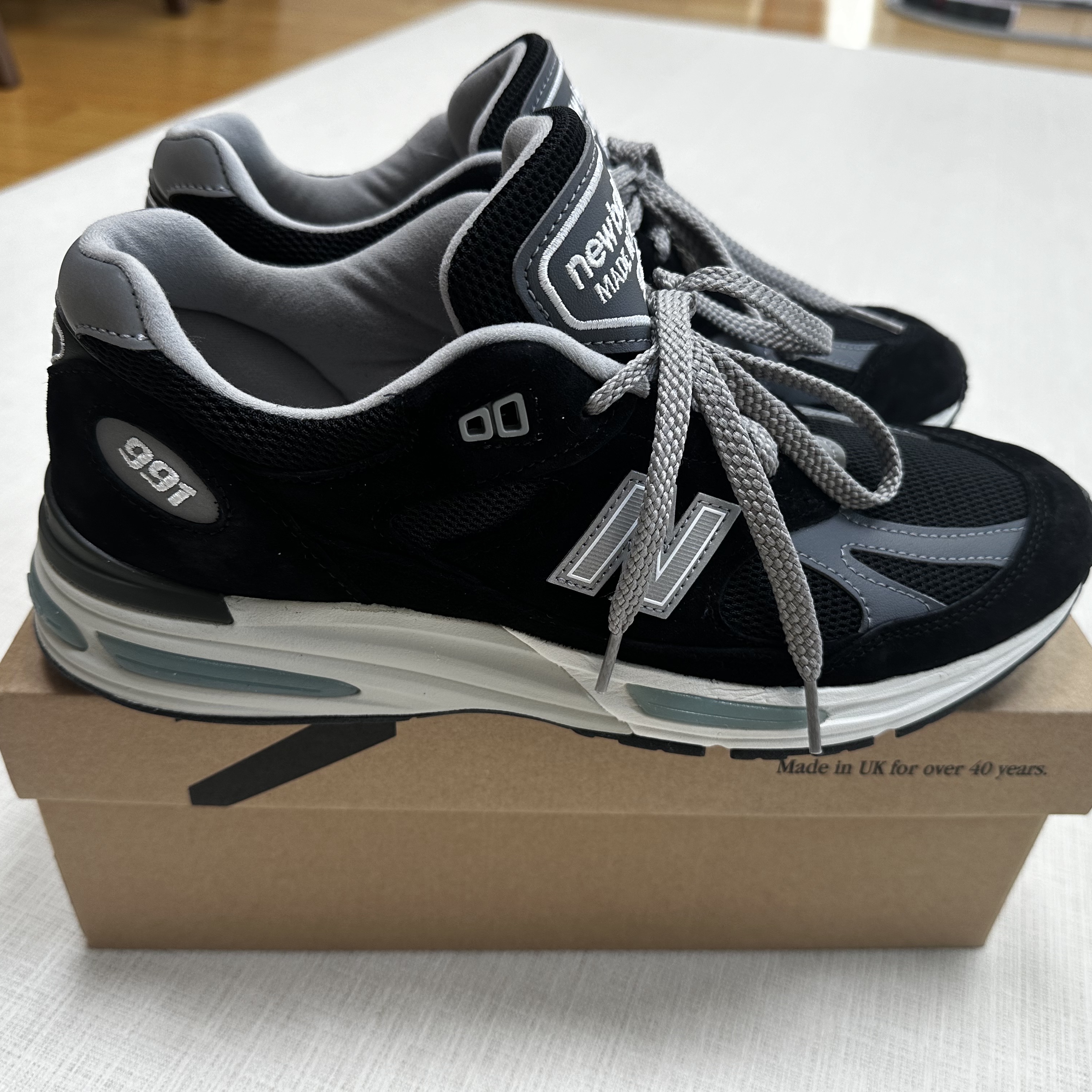New Balance 991v2 Made in UK Black 착용 스타일