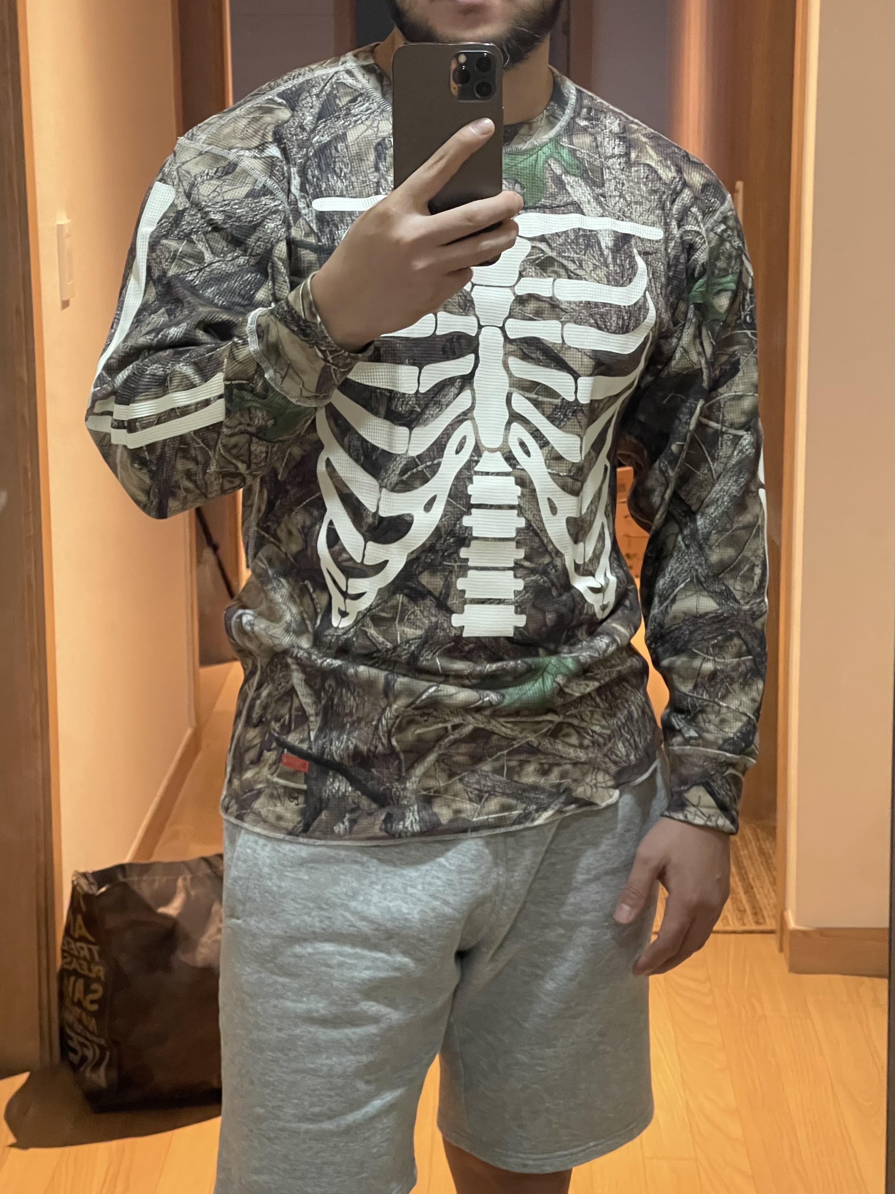Supreme Hanes Bones Thermal Crew TrueTimber HTC Fall Camo (1 Pack) - 24FW 착용 스타일