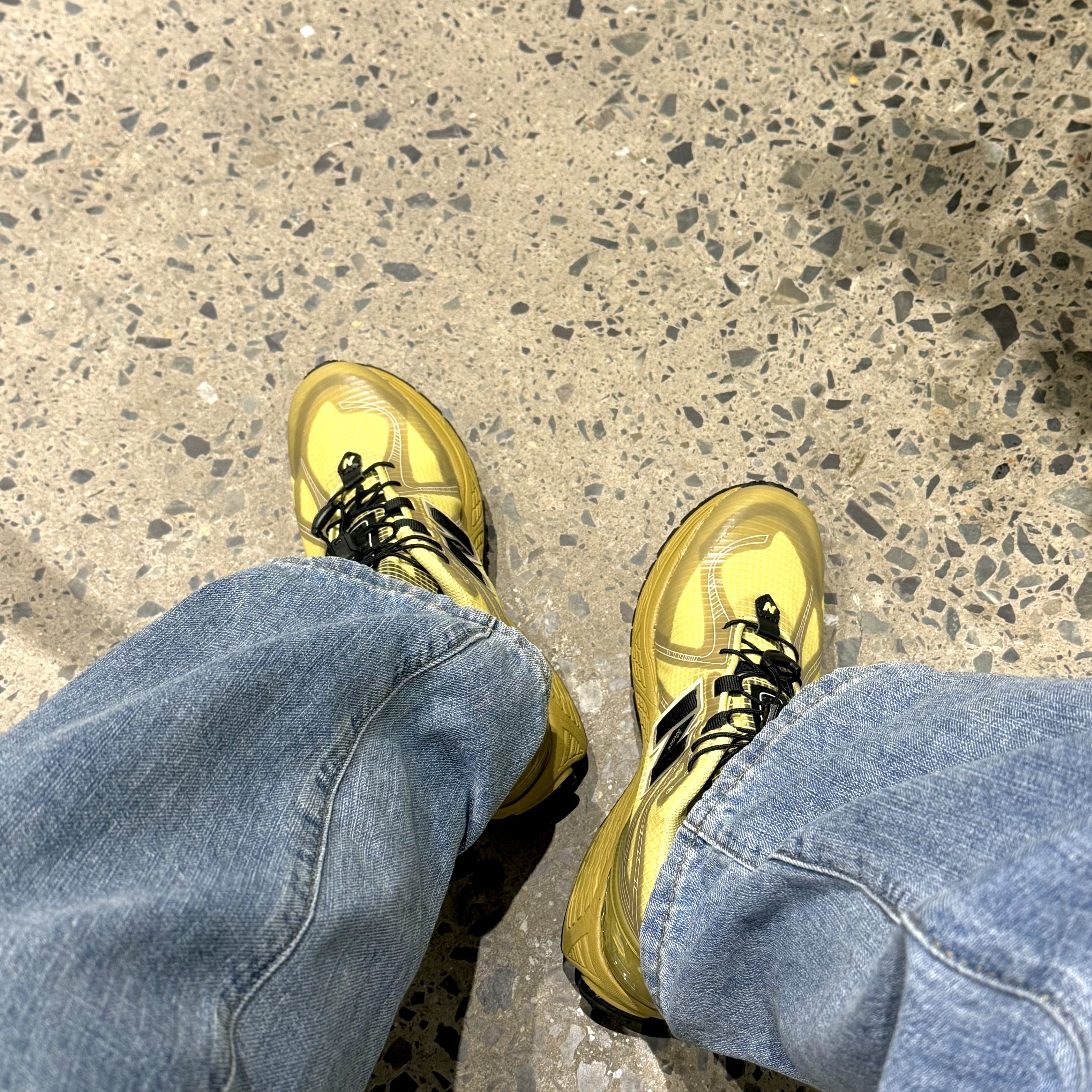 New Balance x Cayl 1906R Yellow 착용 스타일