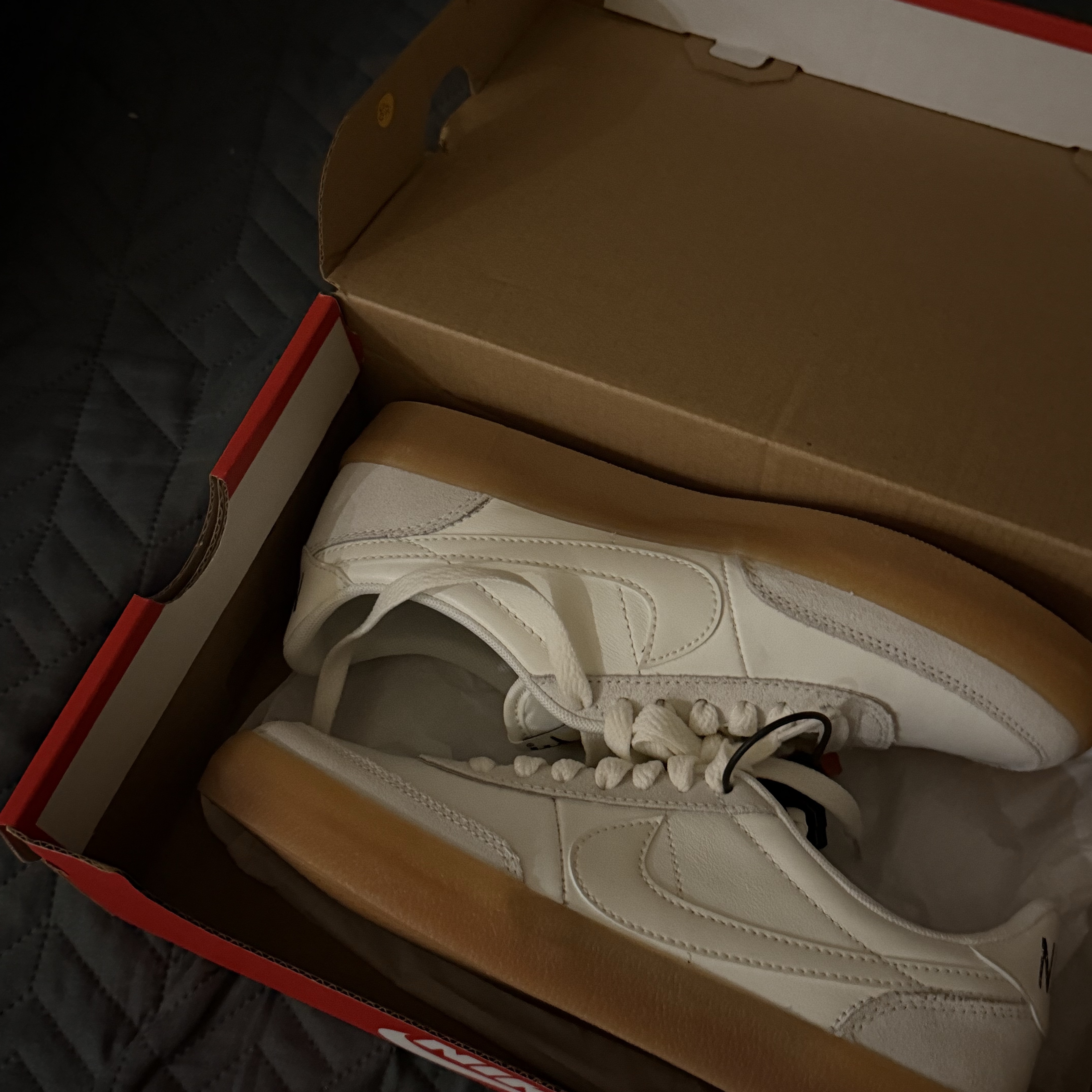(W)  Nike Killshot 2 Sail Gum 착용 스타일