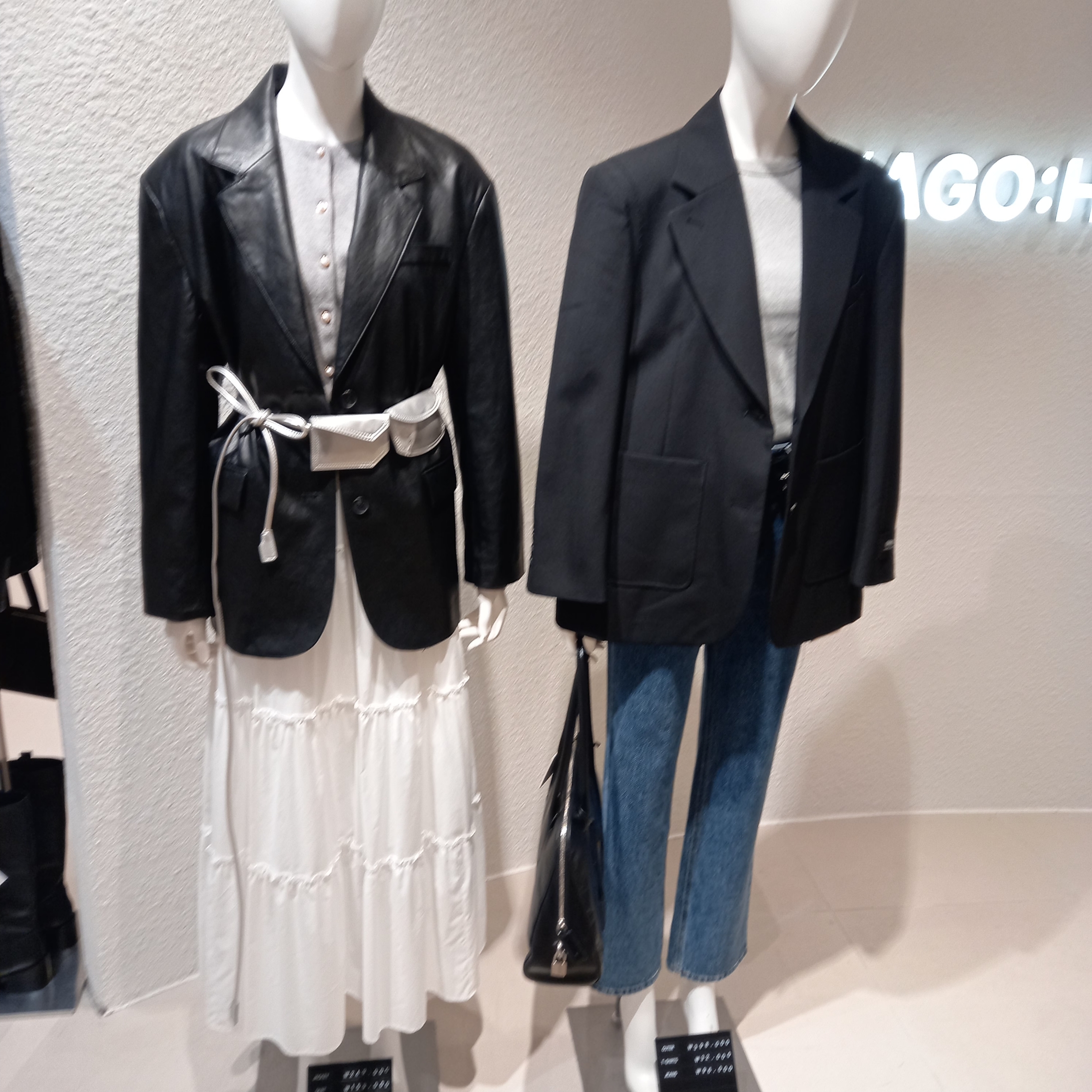 (W) Matin Kim Logo Coating Jumper Black, Arc'teryx Cronin Cotton Pants Black 착용 스타일 - 8
