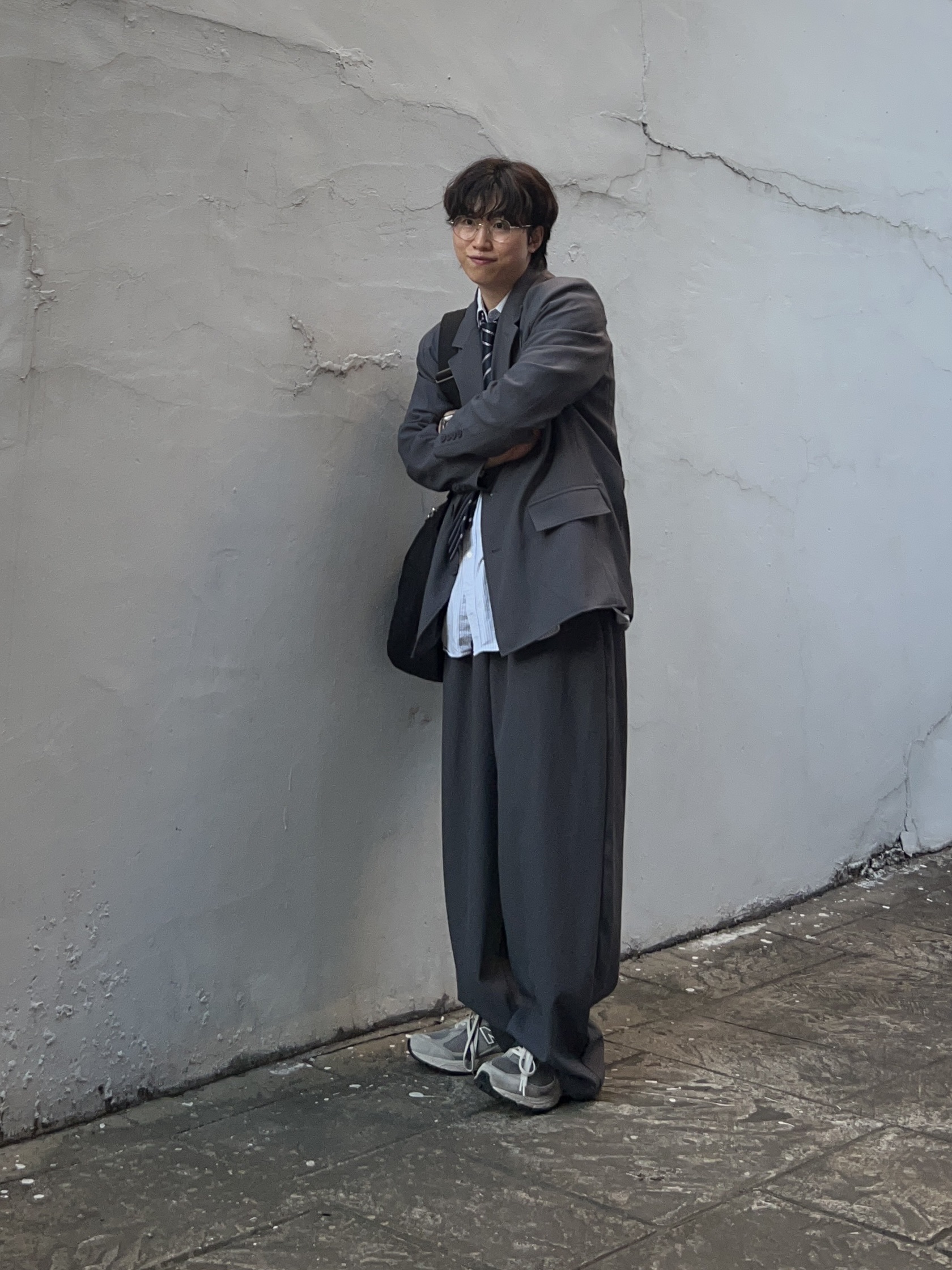 New Balance 2002R Grey 착용 스타일 - 2