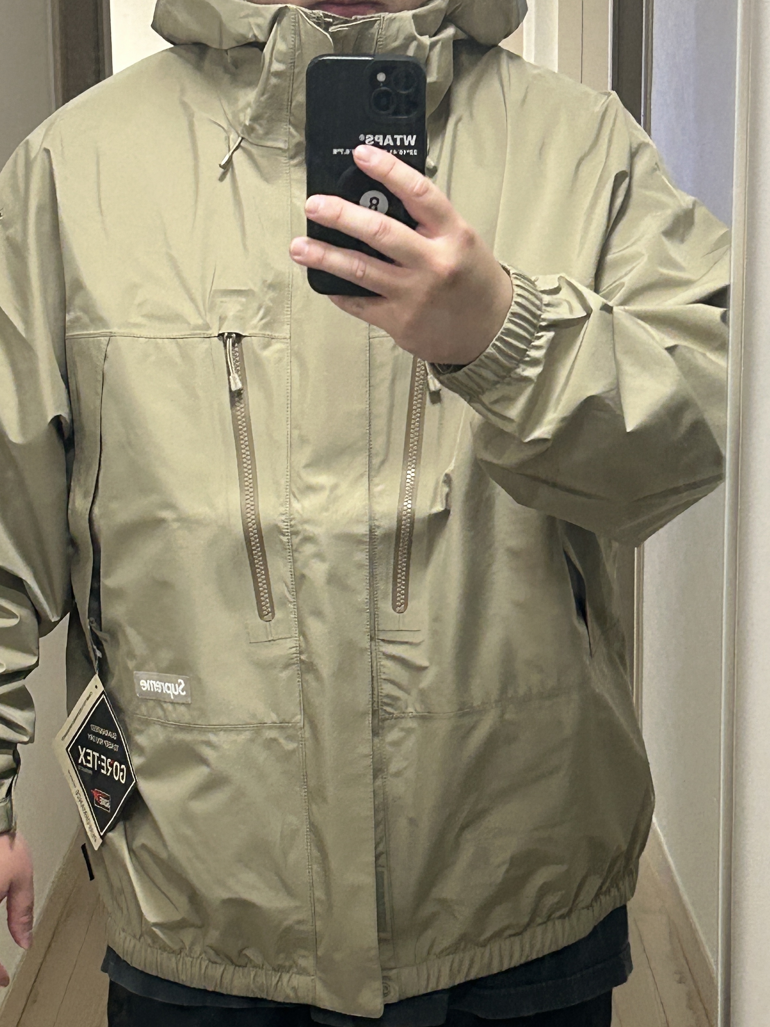 Supreme Gore-Tex Taped Seam Shell Jacket Tan - 24FW 착용 스타일
