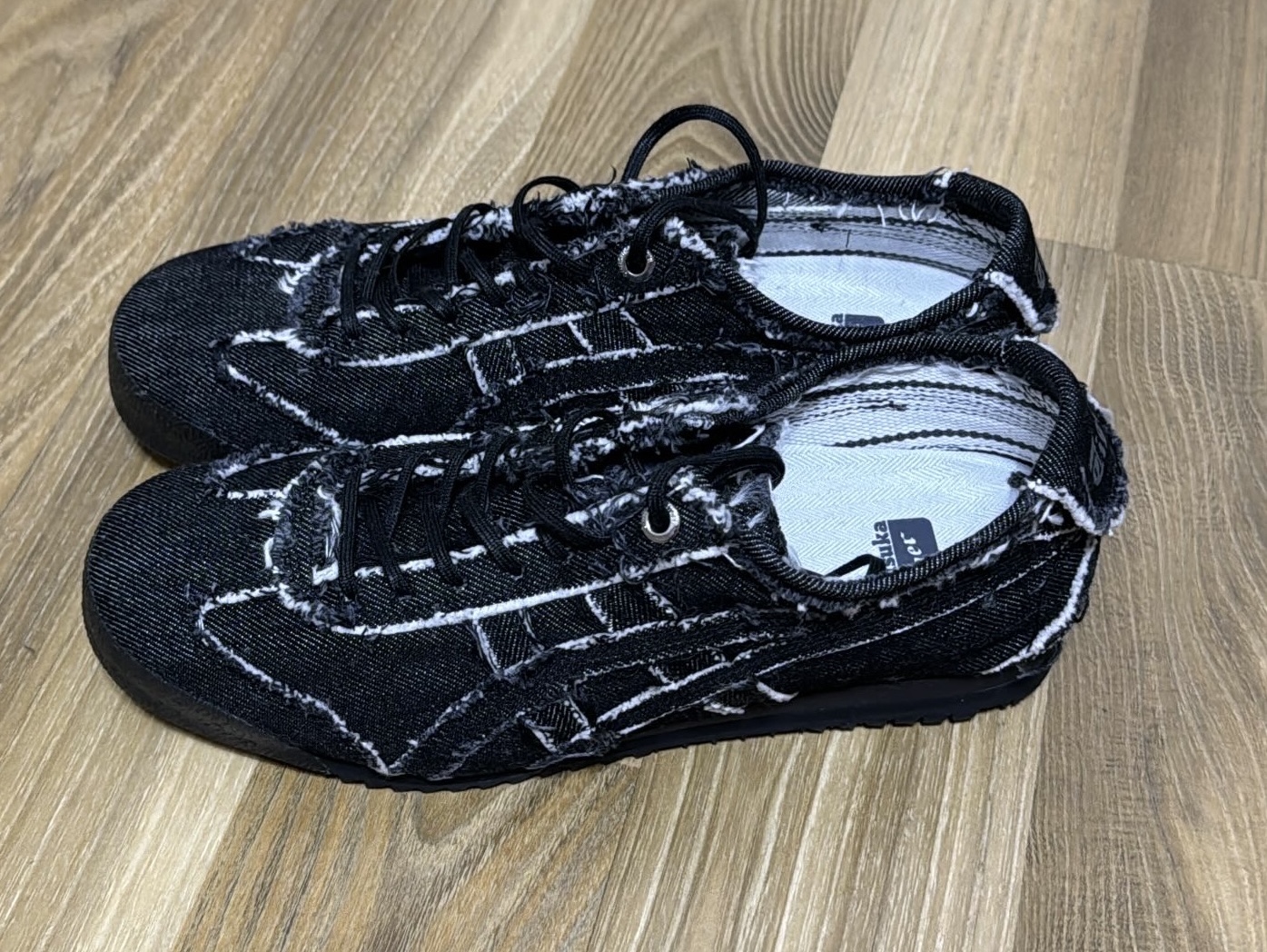 Onitsuka Tiger Mexico 66 SD Black 착용 스타일