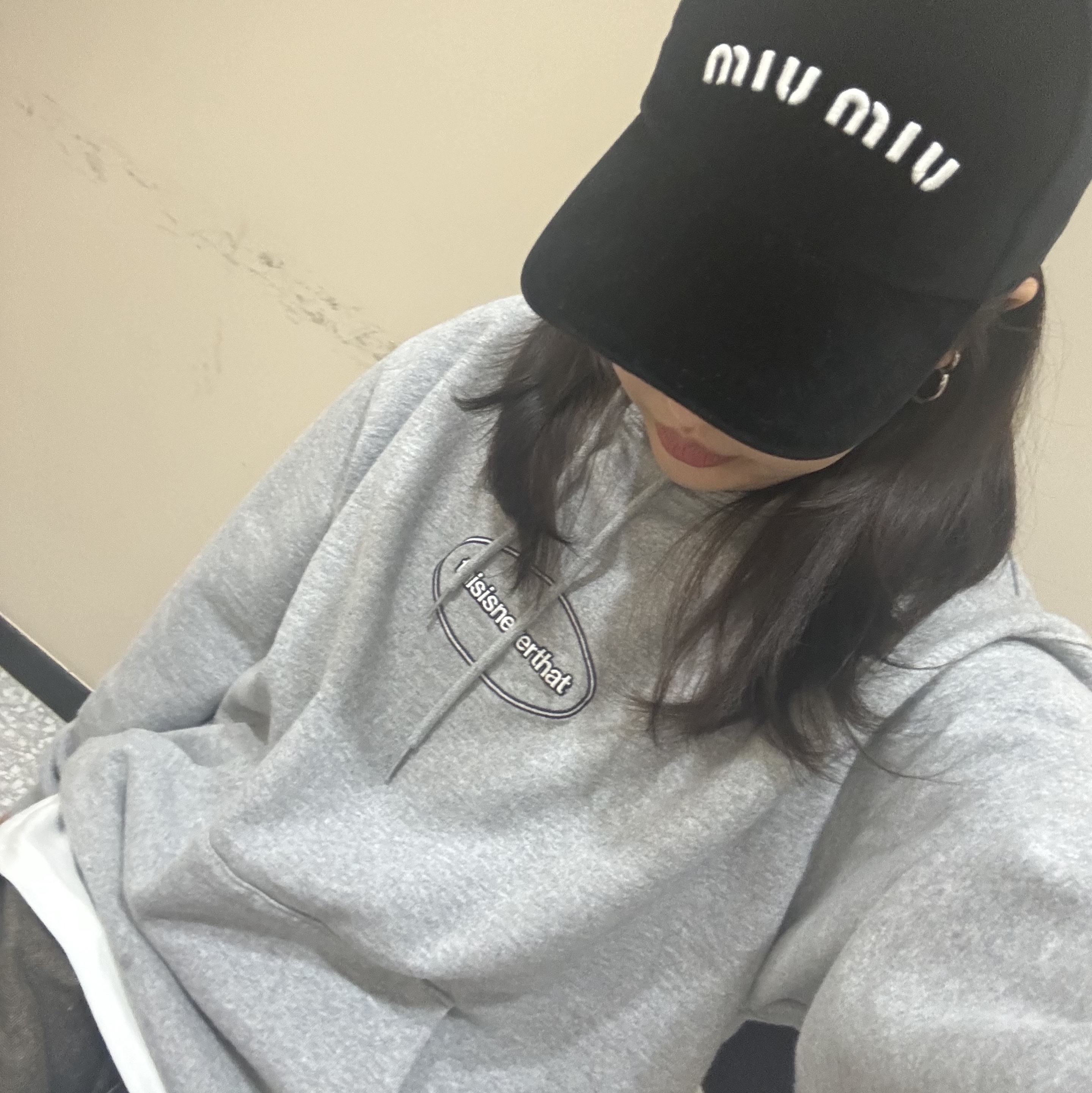 (W) Miu Miu Velvet Baseball Cap Black White, Nike x Supreme Air Force 1 Low Flax 착용 스타일