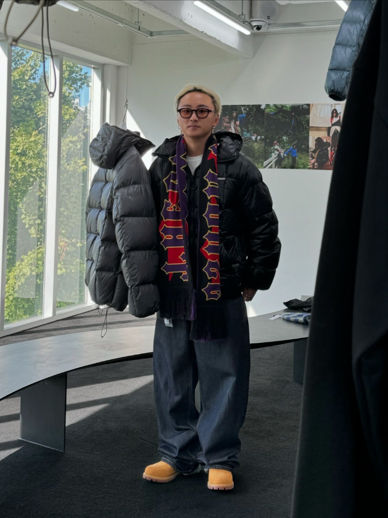 Thevinylhouse Hooded Duck Down Jacket Black, Thevinylhouse Hooded Duck Down Jacket Charcoal 착용 스타일
