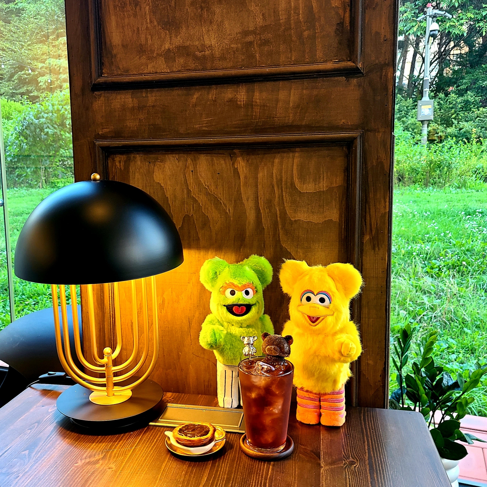 Bearbrick Sesame Street Oscar the Grouch Costume Ver. 400%, Bearbrick Sesame Street Big Bird  Costume Ver. 400% 착용 스타일 - 1
