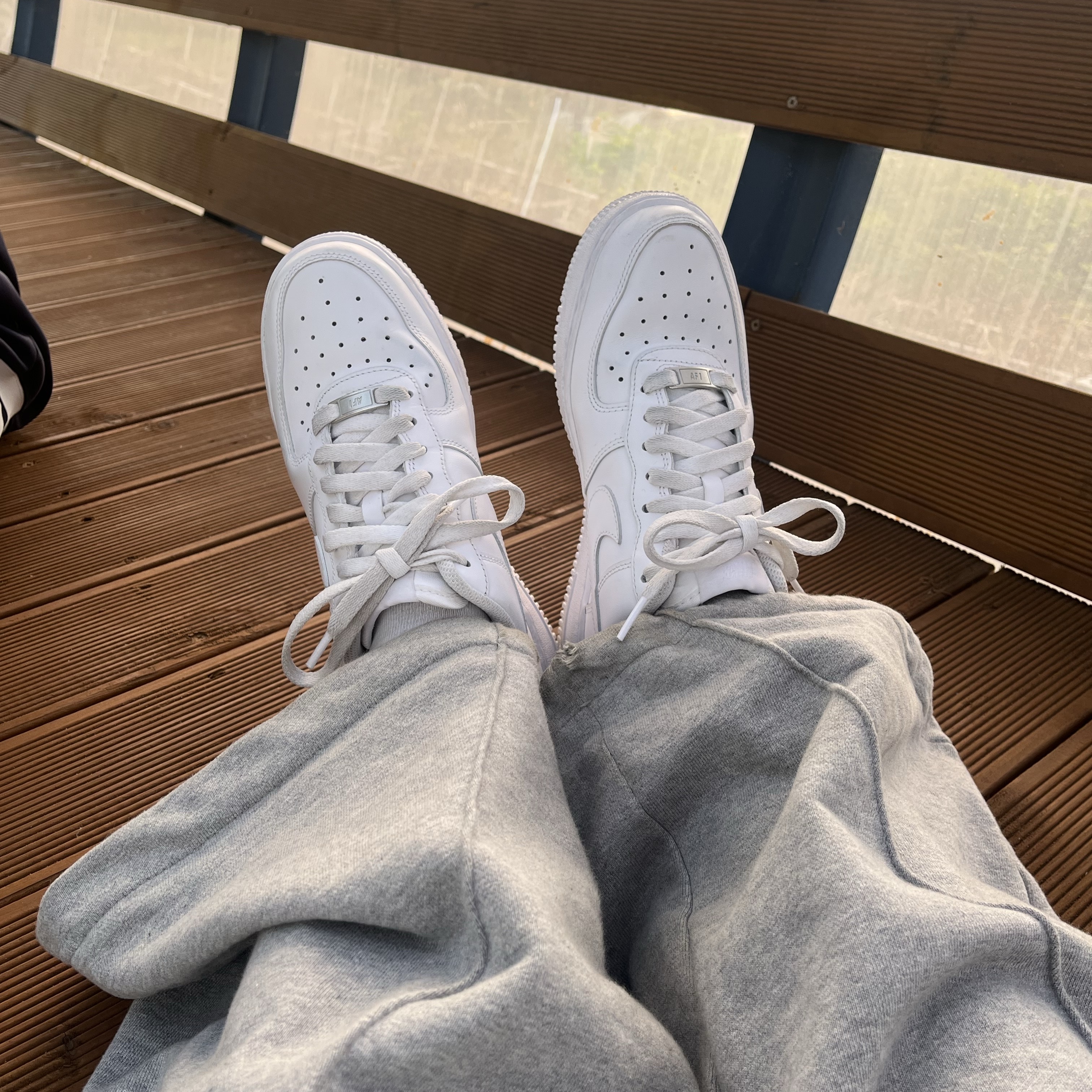 Nike Air Force 1 '07 Low White 착용 스타일 - 1