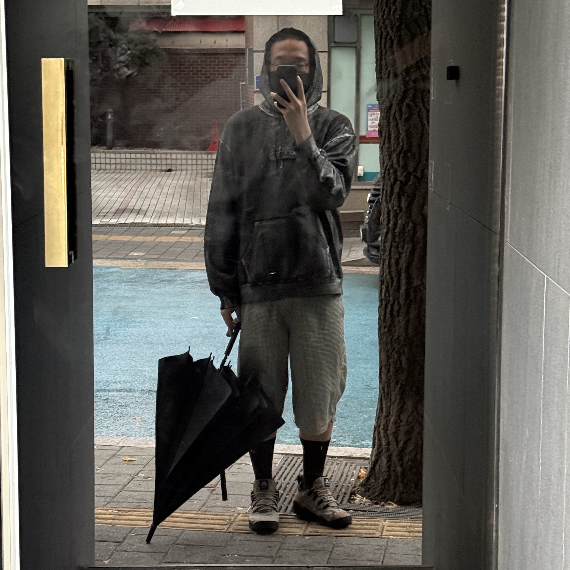 Supreme x MM6 Maison Margiela Foil Box Logo Hooded Sweatshirt Black - 24SS, Stussy Chino Work Shorts Houndstooth 착용 스타일