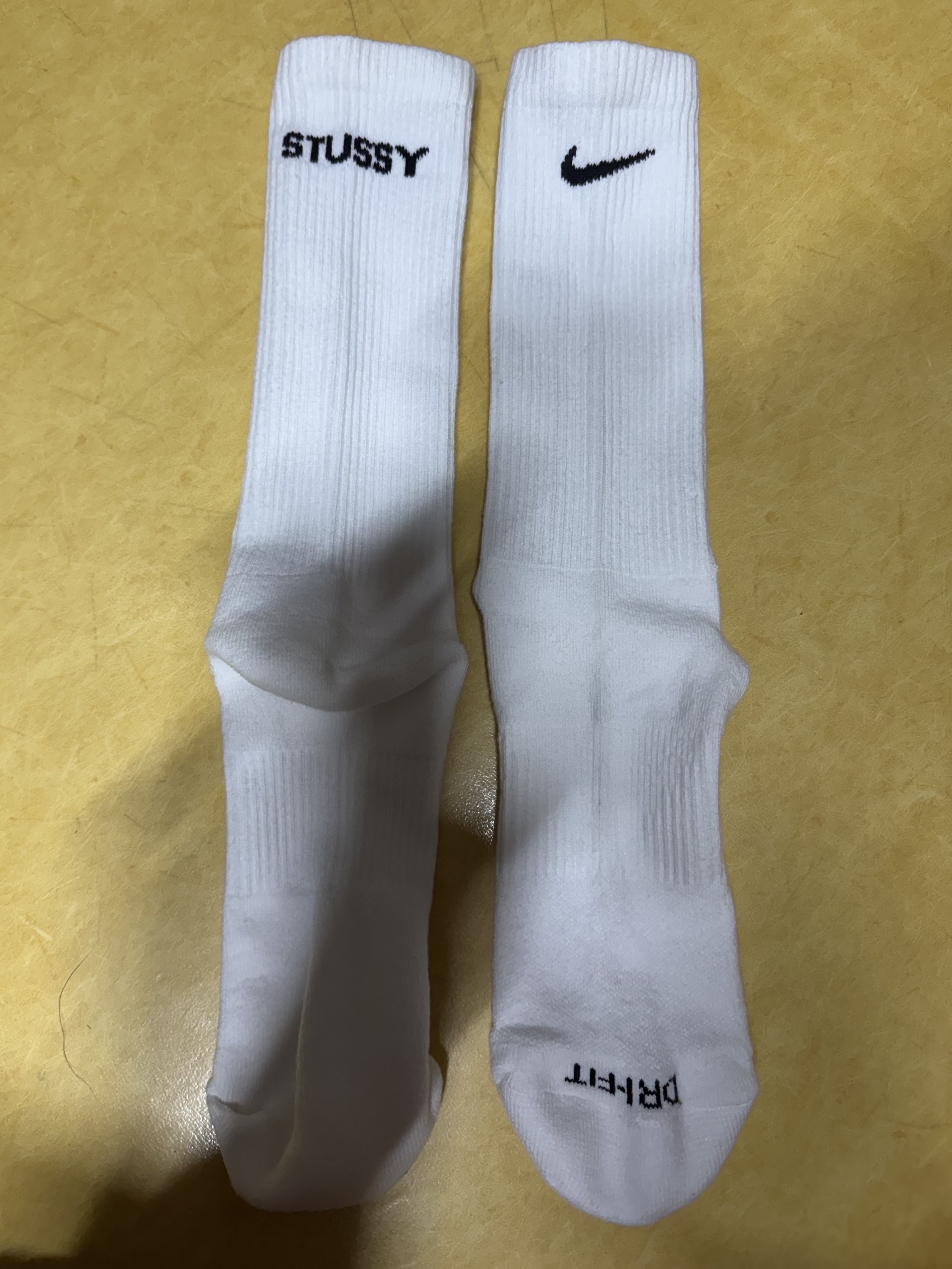 Nike x Stussy NRG Crew Socks White Black 착용 스타일