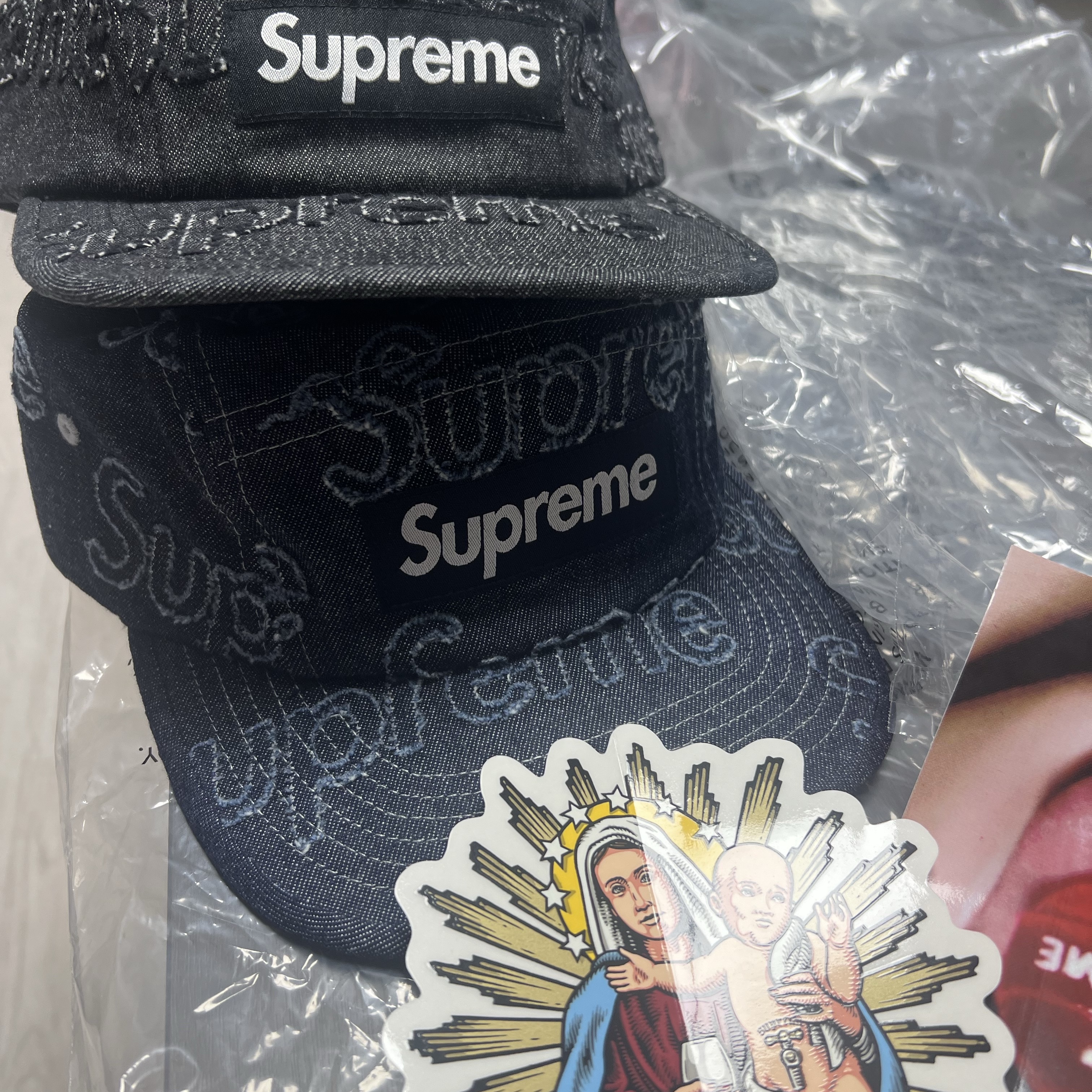 Supreme Lasered Denim Camp Cap Navy - 24FW 착용 스타일 - 2