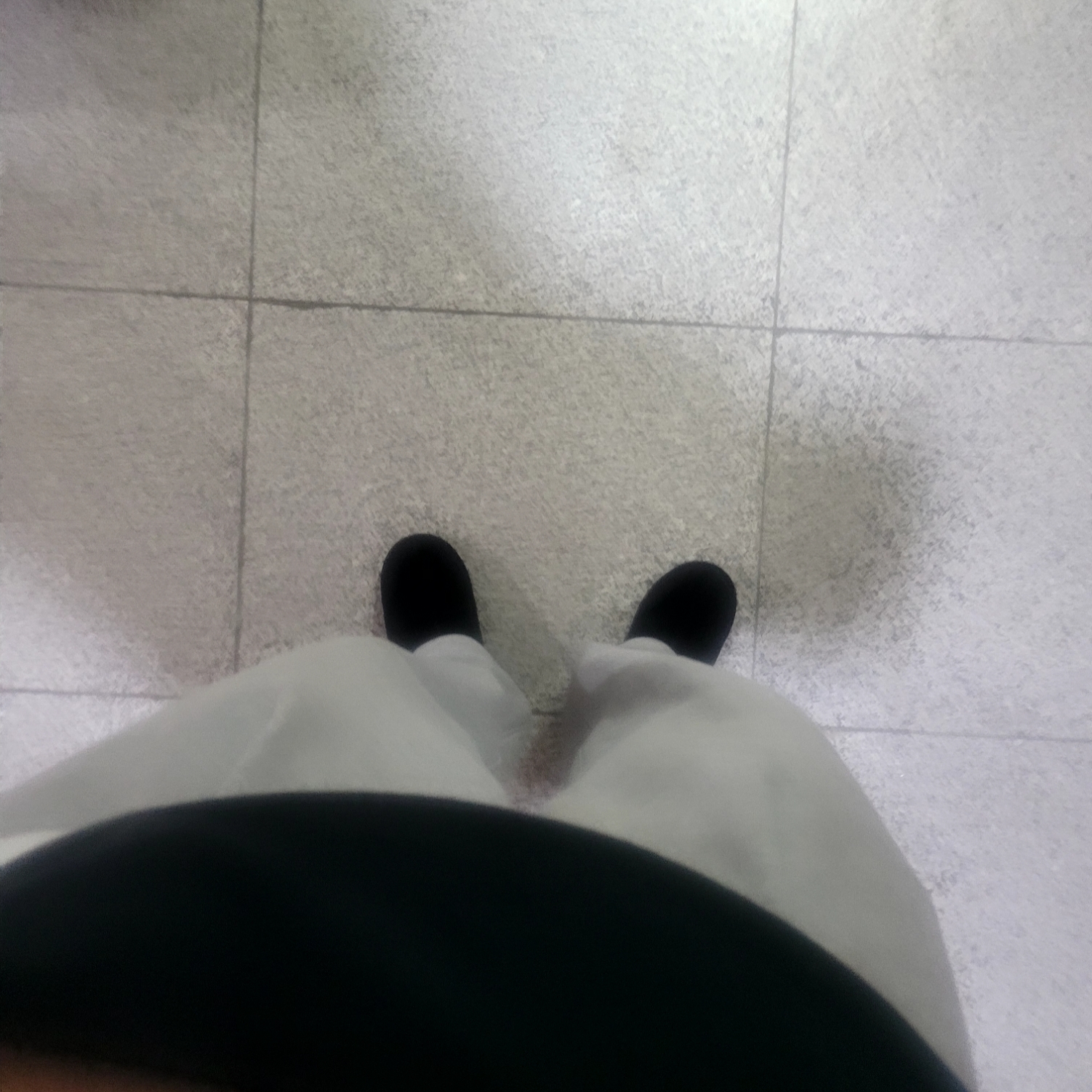 UGG Tasman Black 착용 스타일