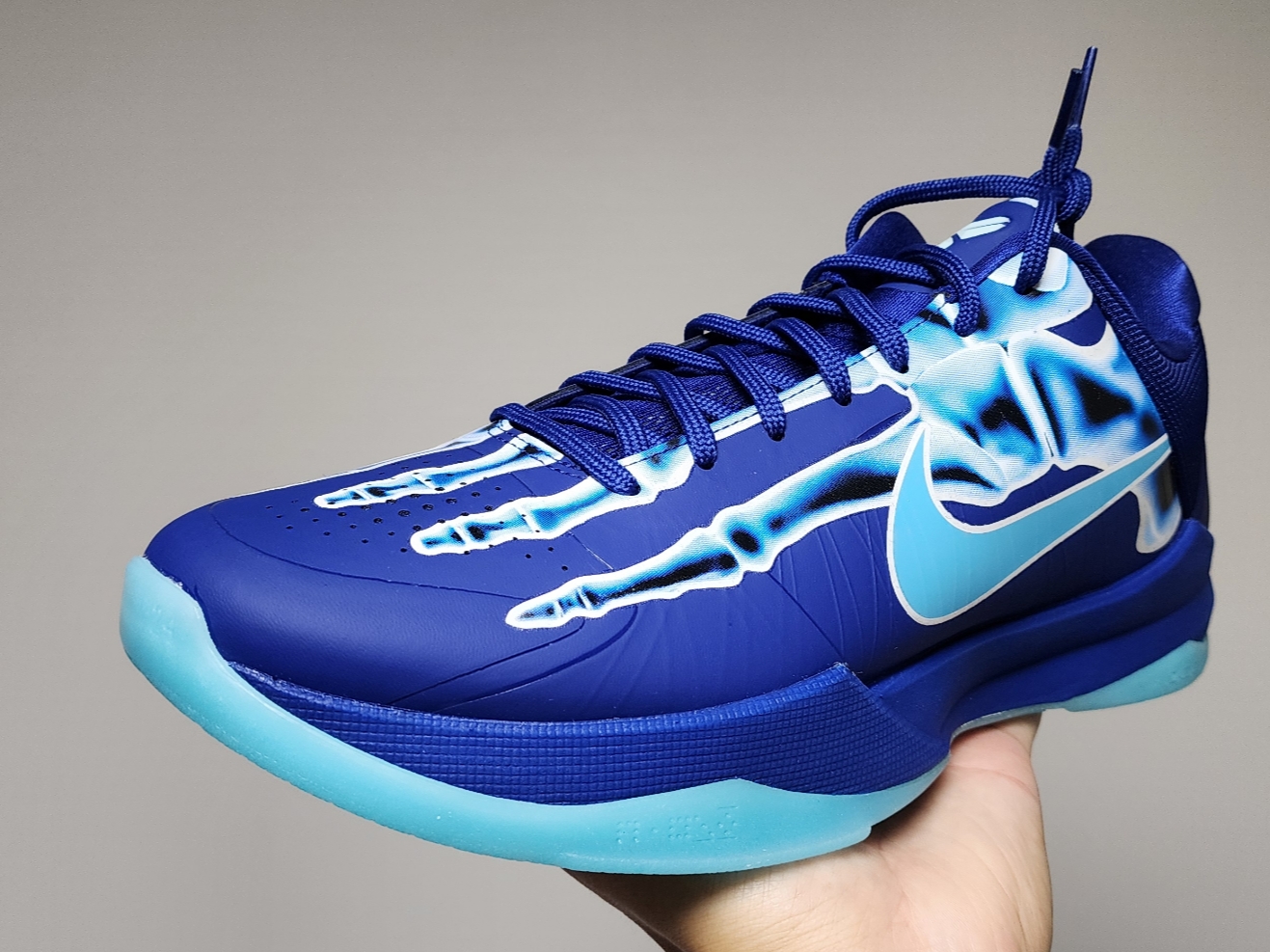 Nike Kobe 5 Protro Deep Royal Blue 착용 스타일