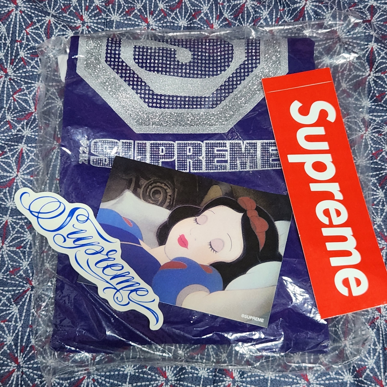 Supreme Blockbuster T-Shirt Purple - 24FW 착용 스타일