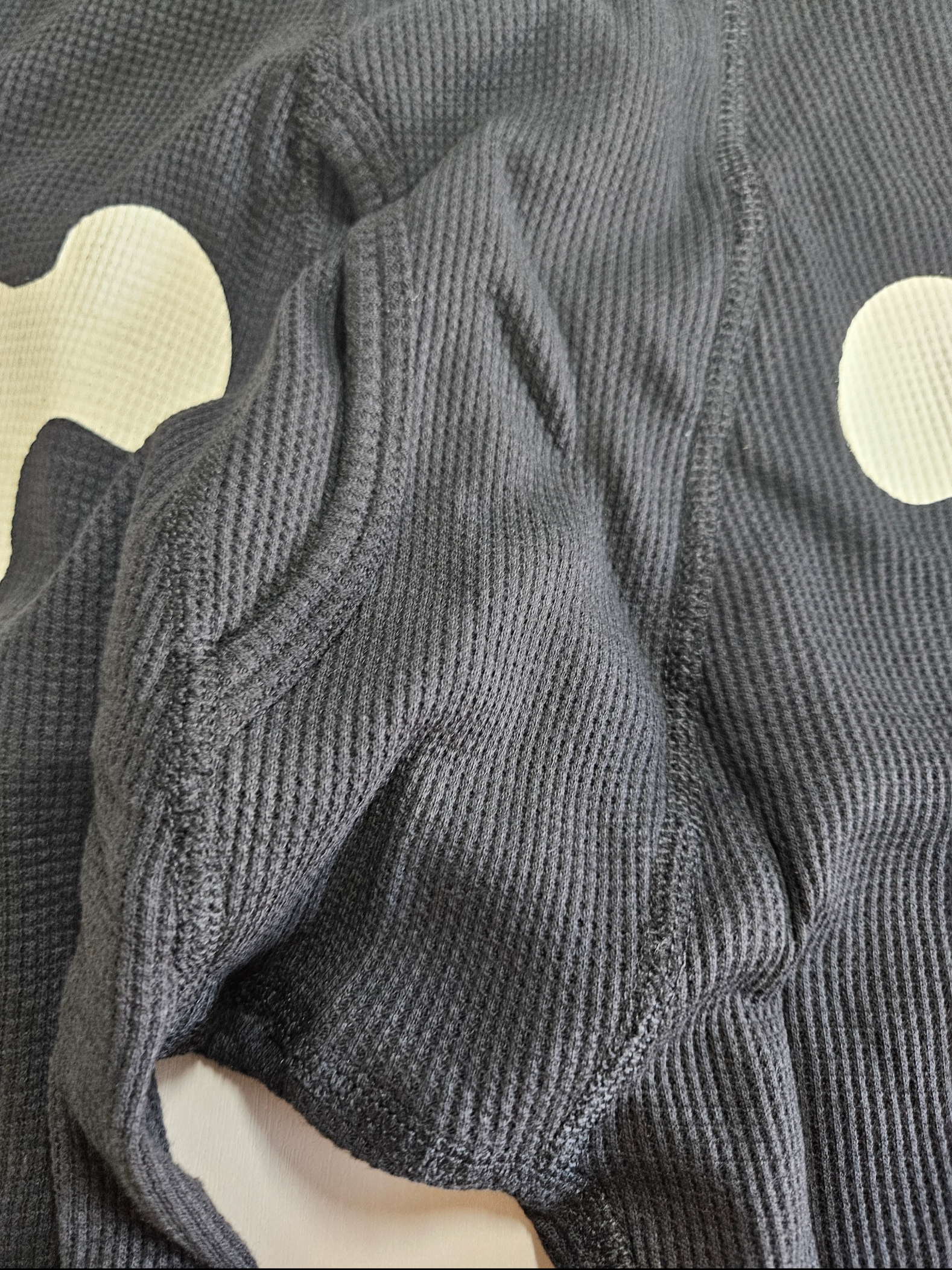 Supreme Stencil Thermal S/S Top Black - 24FW 착용 스타일 - 2