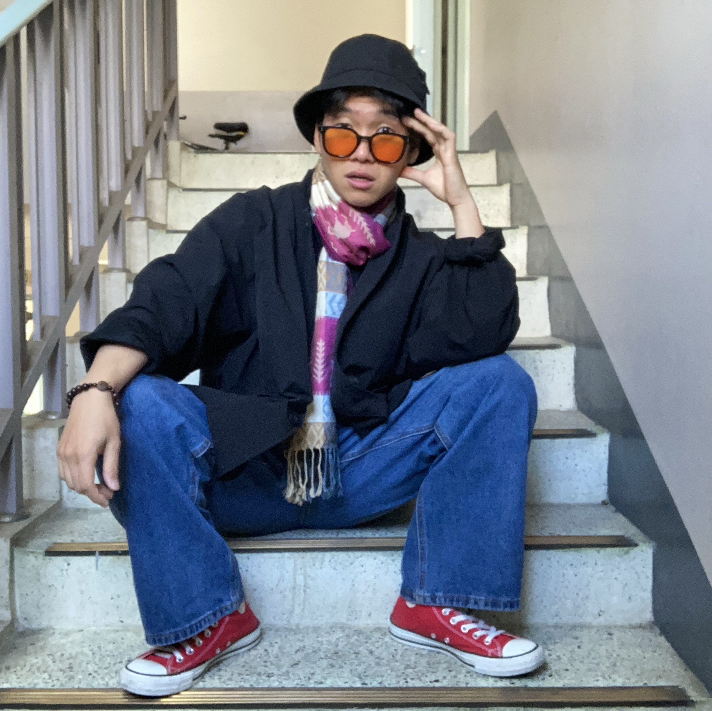 Converse Chuck 70 High Seasonal Leather University Red 착용 스타일 - 1