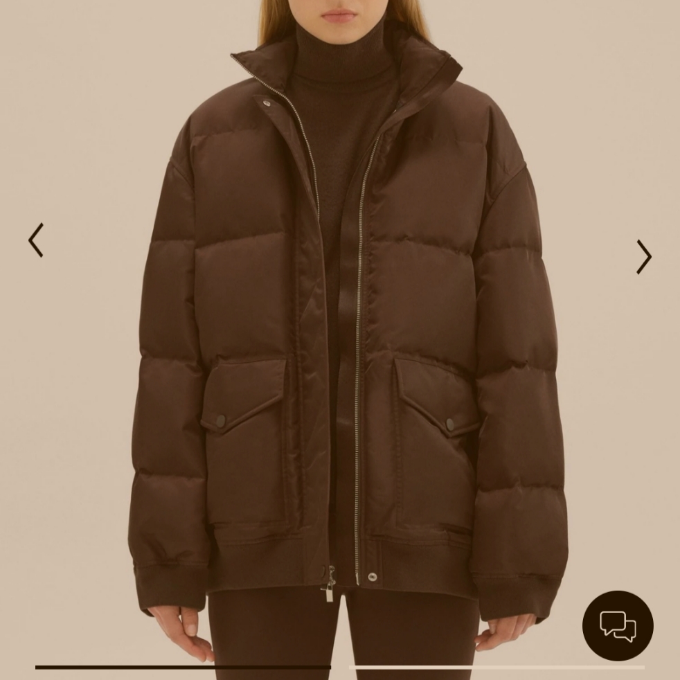 (W) Theory Recycled Nylon Oversized Puffer Jacket Black 착용 스타일