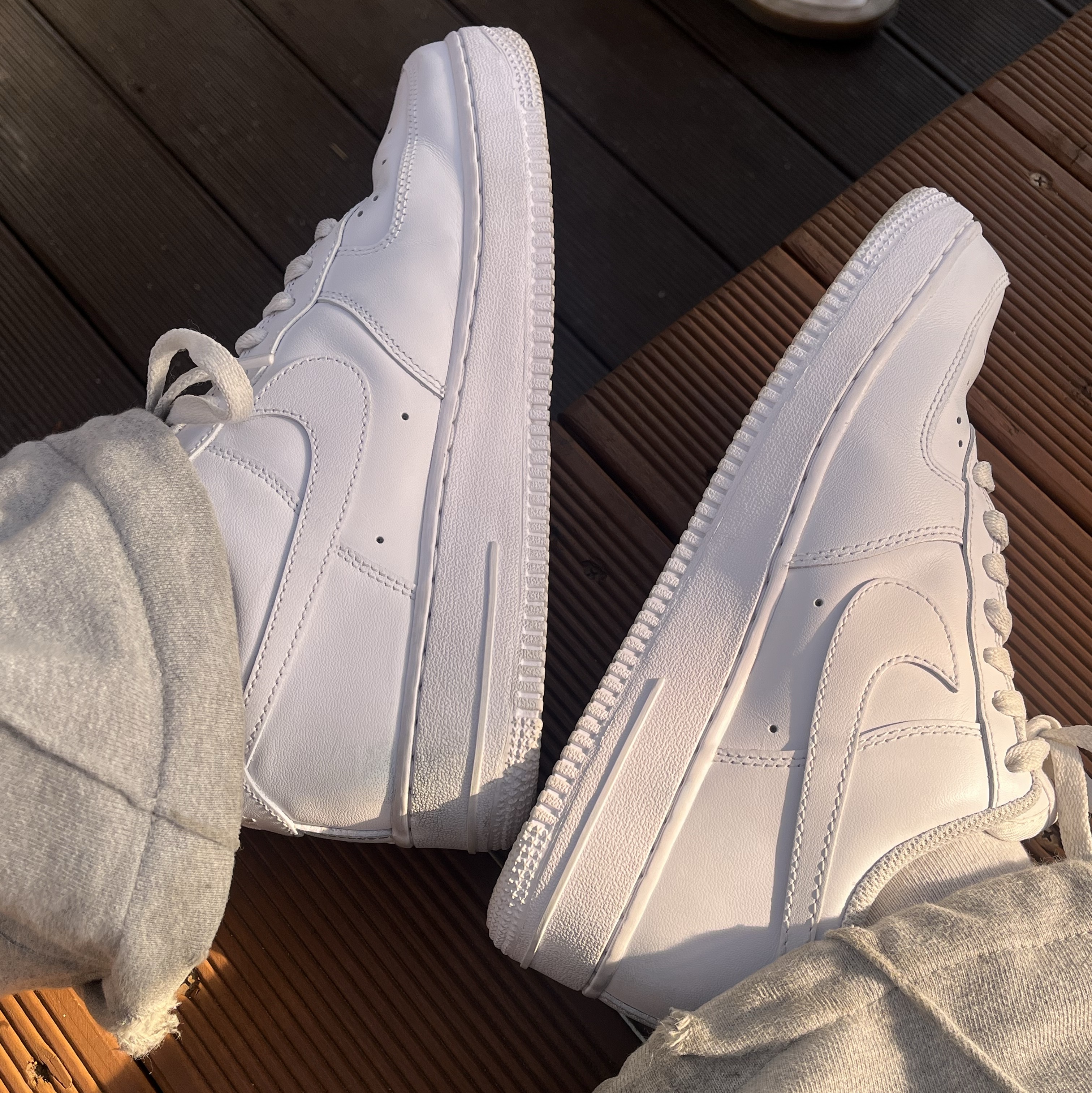 Nike Air Force 1 '07 Low White 착용 스타일 - 2
