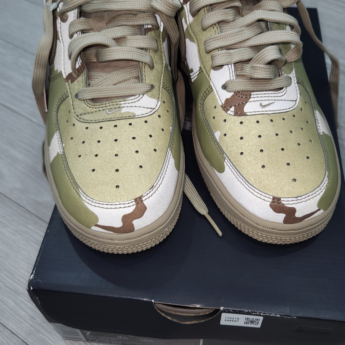 Nike Air Force 1 Low Reflective Desert Camo 착용 스타일 - 1