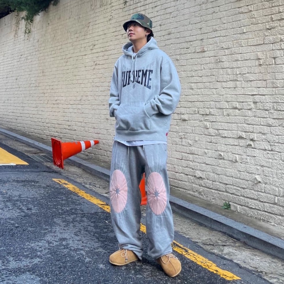 Supreme Rhinestone Shadow Hooded Sweatshirt Heather Grey - 22FW, [재입고] Ferker Pord Sand 착용 스타일 - 1