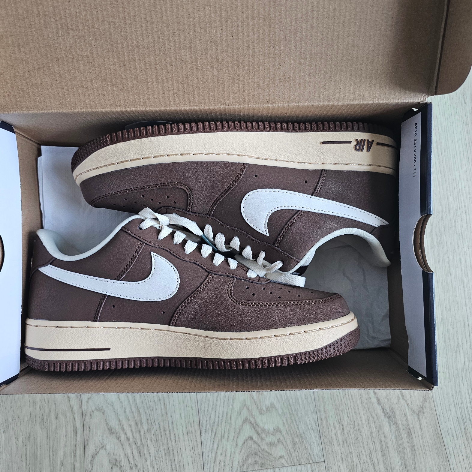 Nike Air Force 1 '07 Cacao Wow Coconut Milk 착용 스타일 - 1