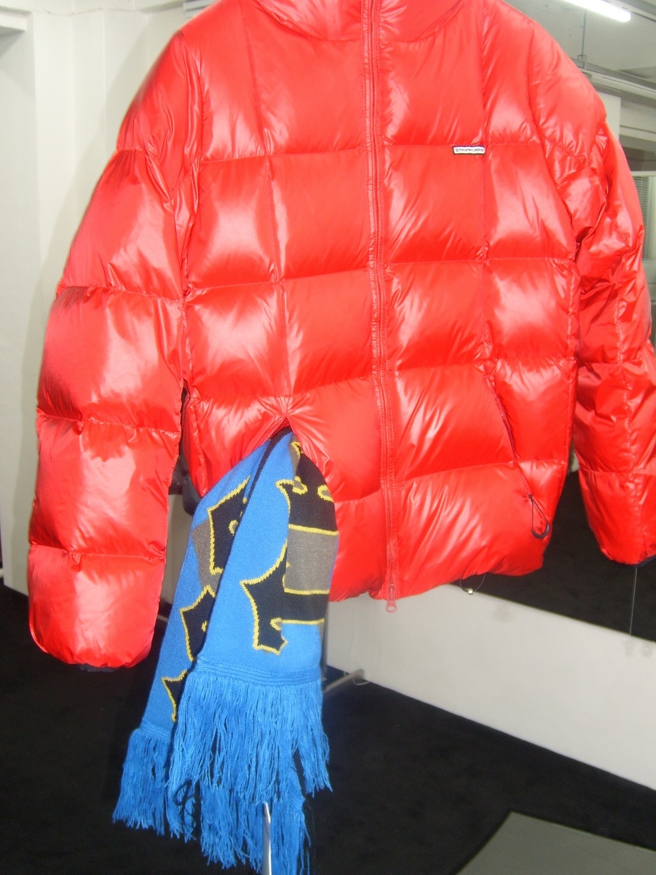 Thevinylhouse Hooded Duck Down Jacket Black, Thevinylhouse Hooded Duck Down Jacket Charcoal 착용 스타일