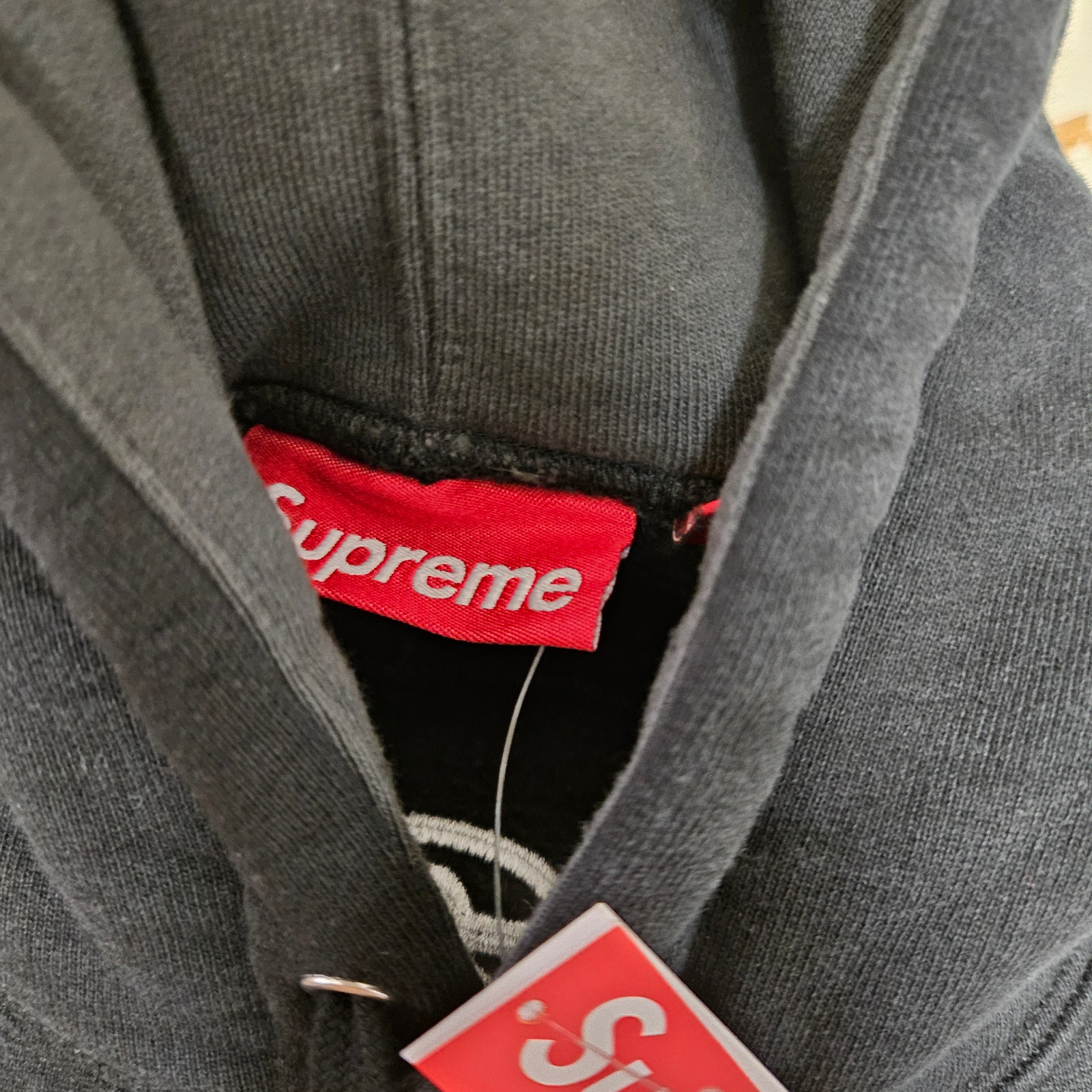 Supreme Division Hooded Sweatshirt Black - 24FW 착용 스타일 - 2