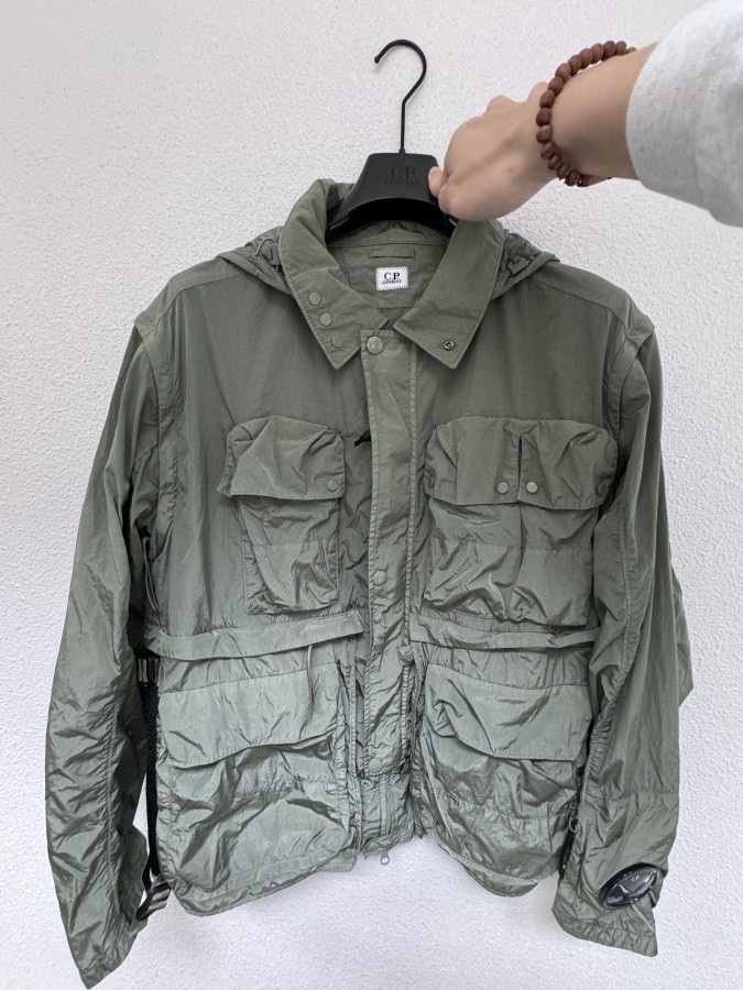 C.P. Company Chrome-R Goggle Utility Jacket Agave Green - 24SS 착용 스타일