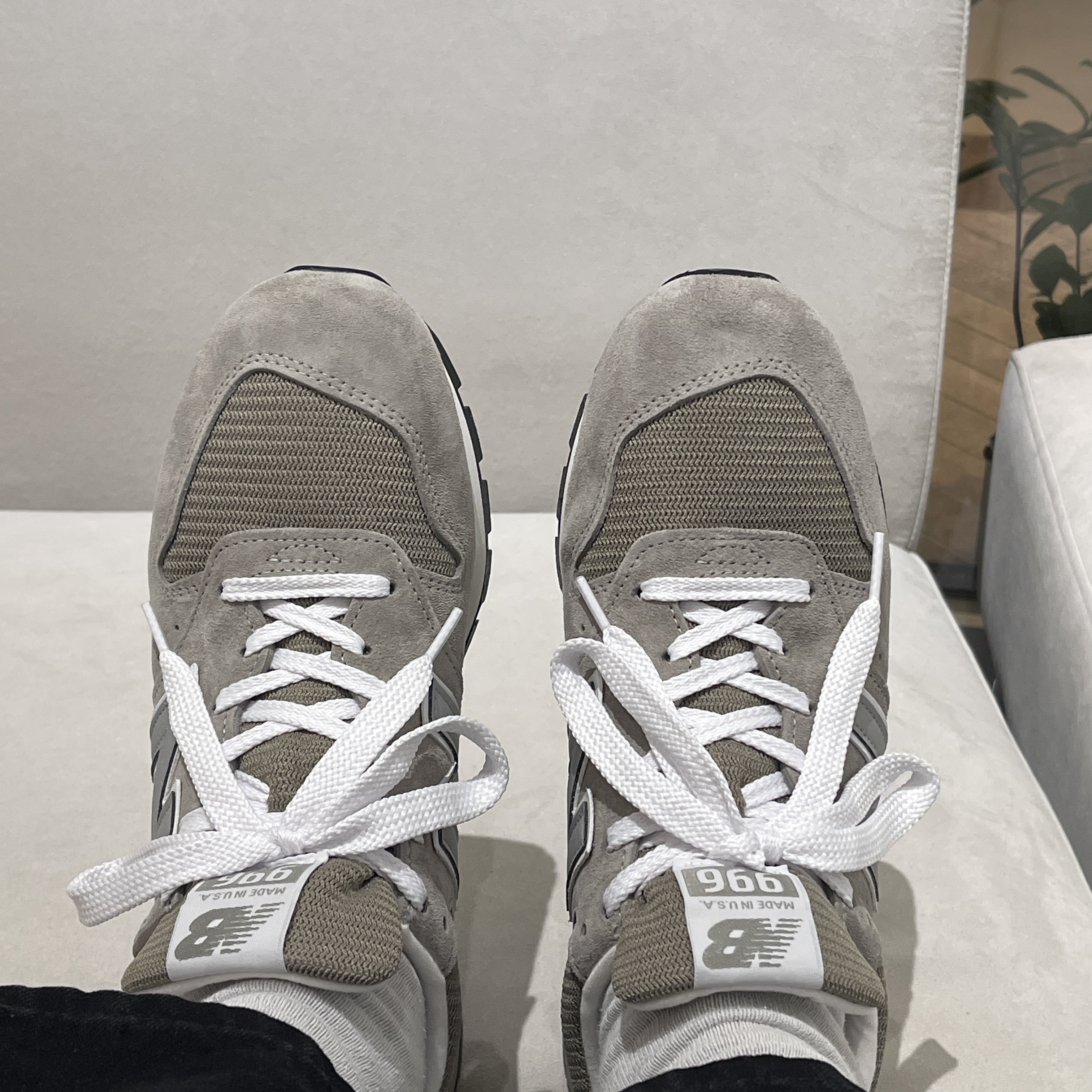 New Balance Made in USA 996 Grey 착용 스타일 - 1
