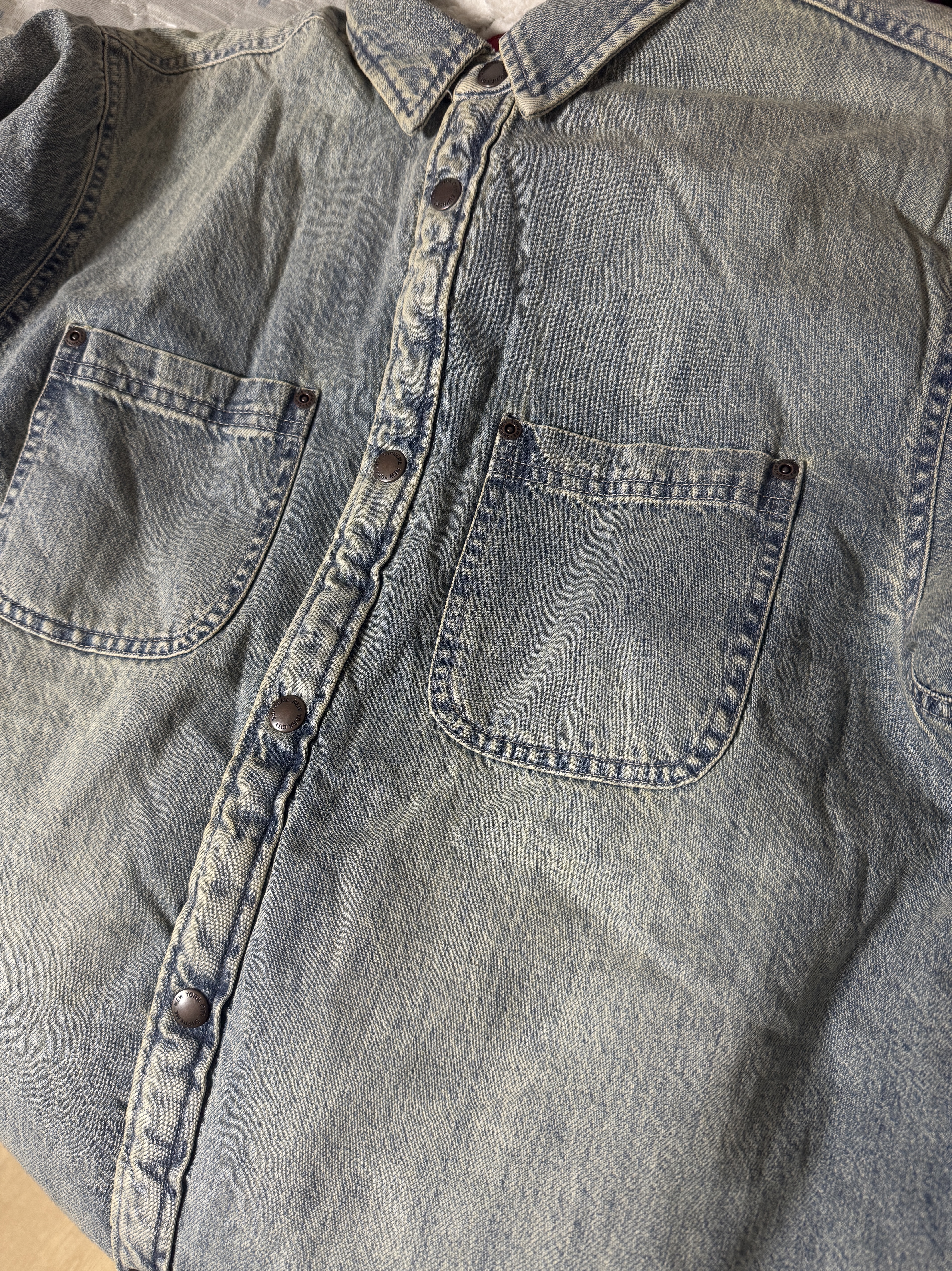 Supreme Faux Shearling Lined Work Shirt Washed Indigo Denim - 24FW 착용 스타일 - 2