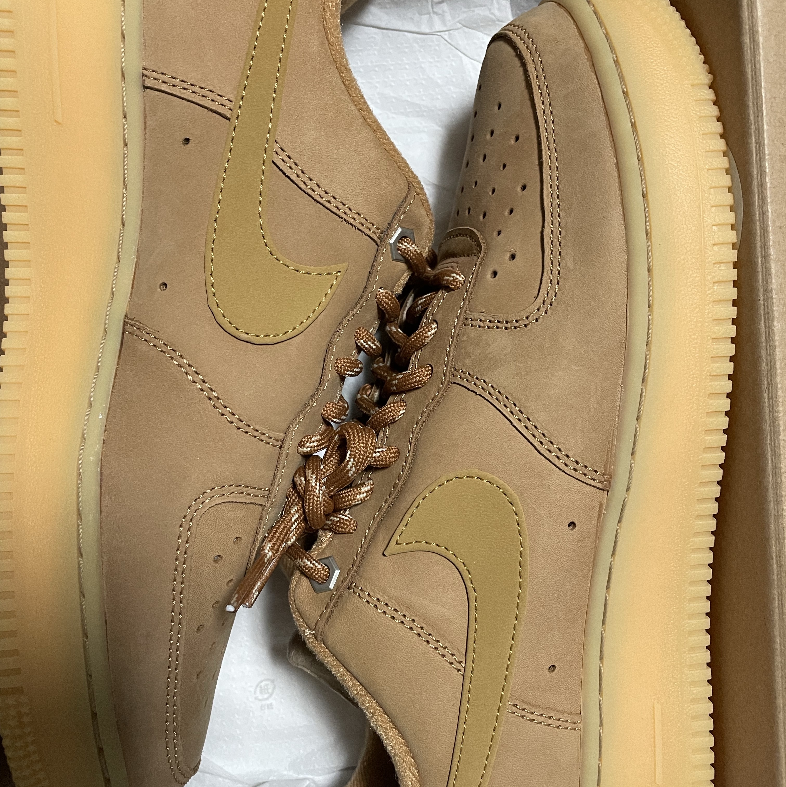 Nike Air Force 1 '07 WB Flax 착용 스타일