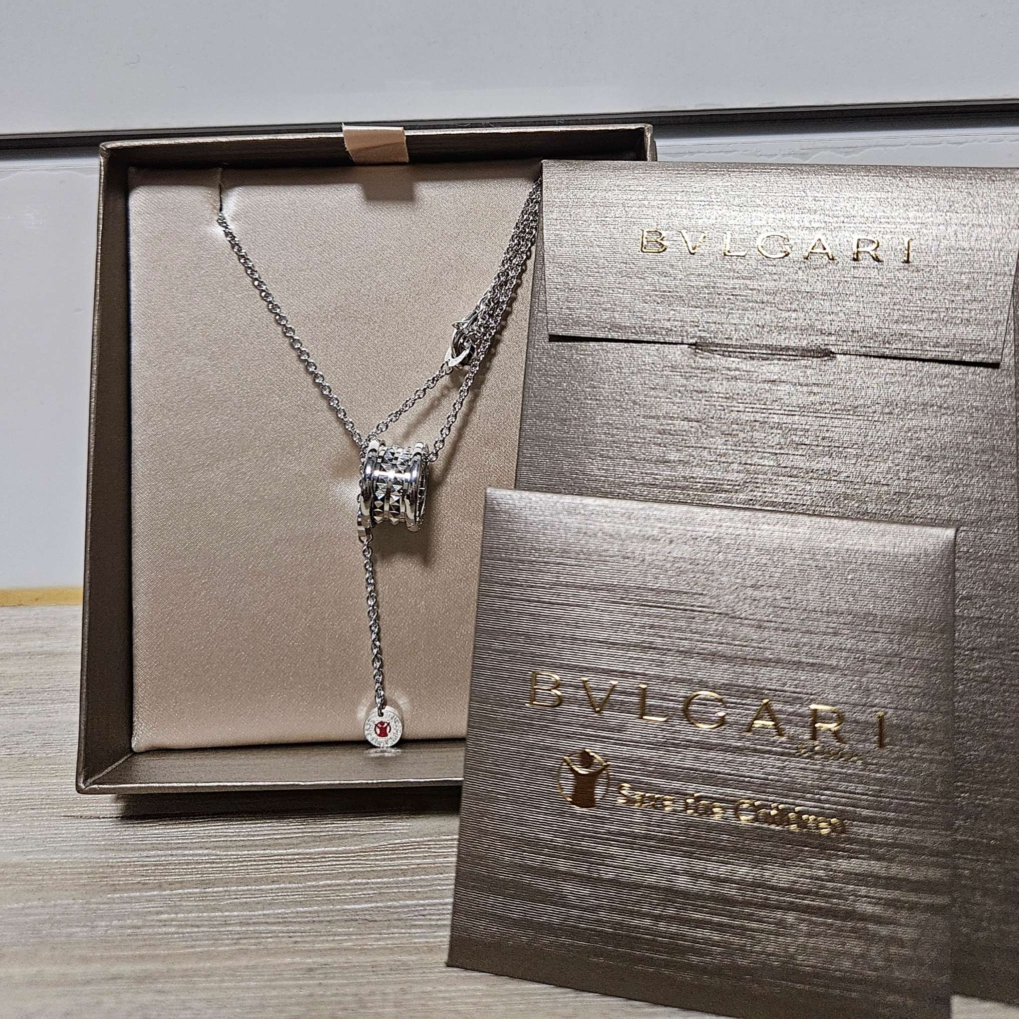 Bulgari Save The Children Necklace Sterling Silver 착용 스타일