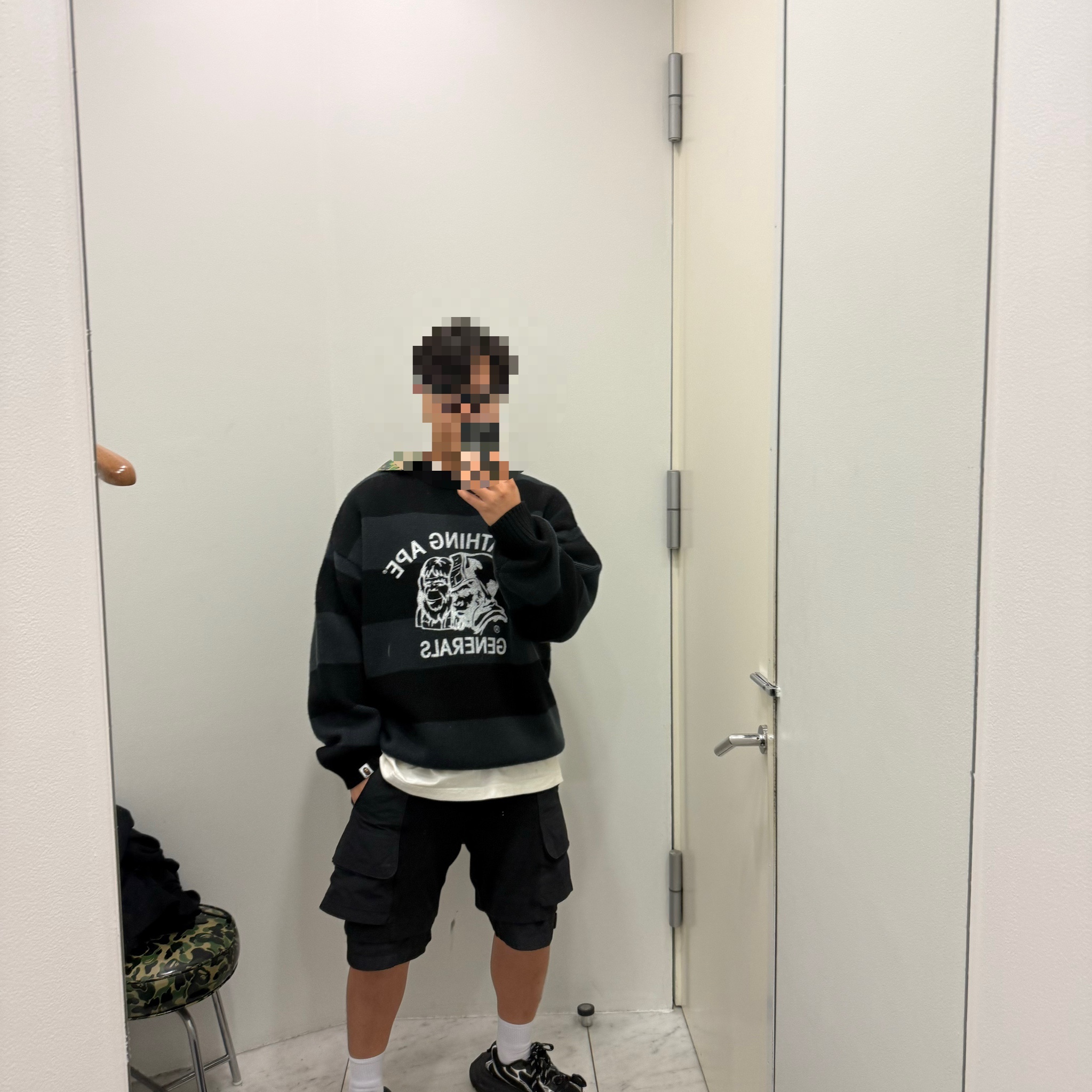 BAPE General Head Motif Stripe Relaxed Fit Sweater Black 착용 스타일 - 1