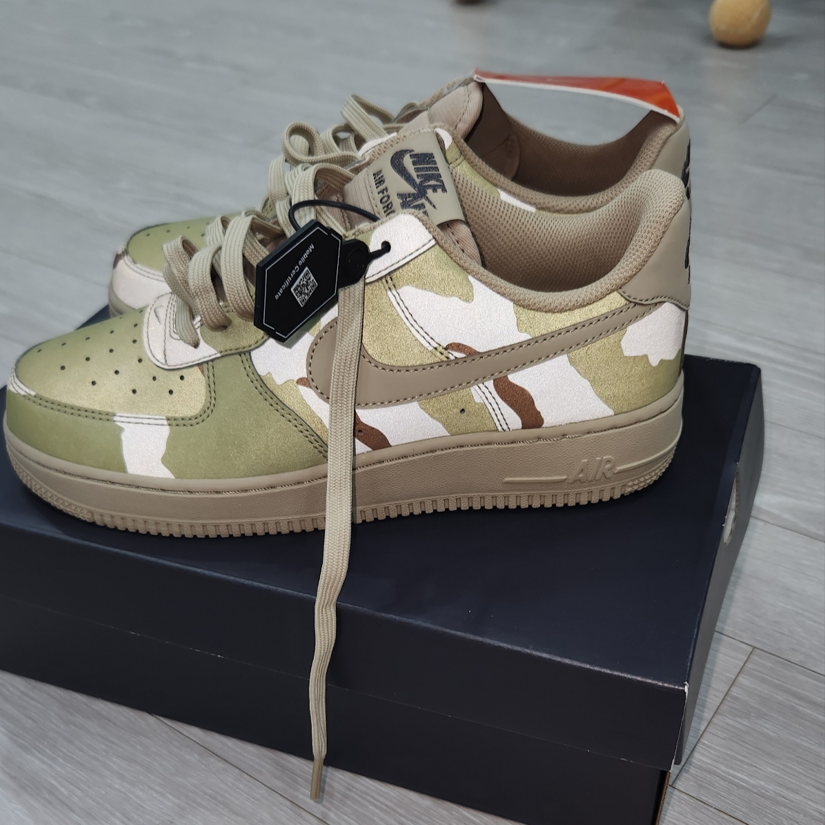 Nike Air Force 1 Low Reflective Desert Camo 착용 스타일 - 3