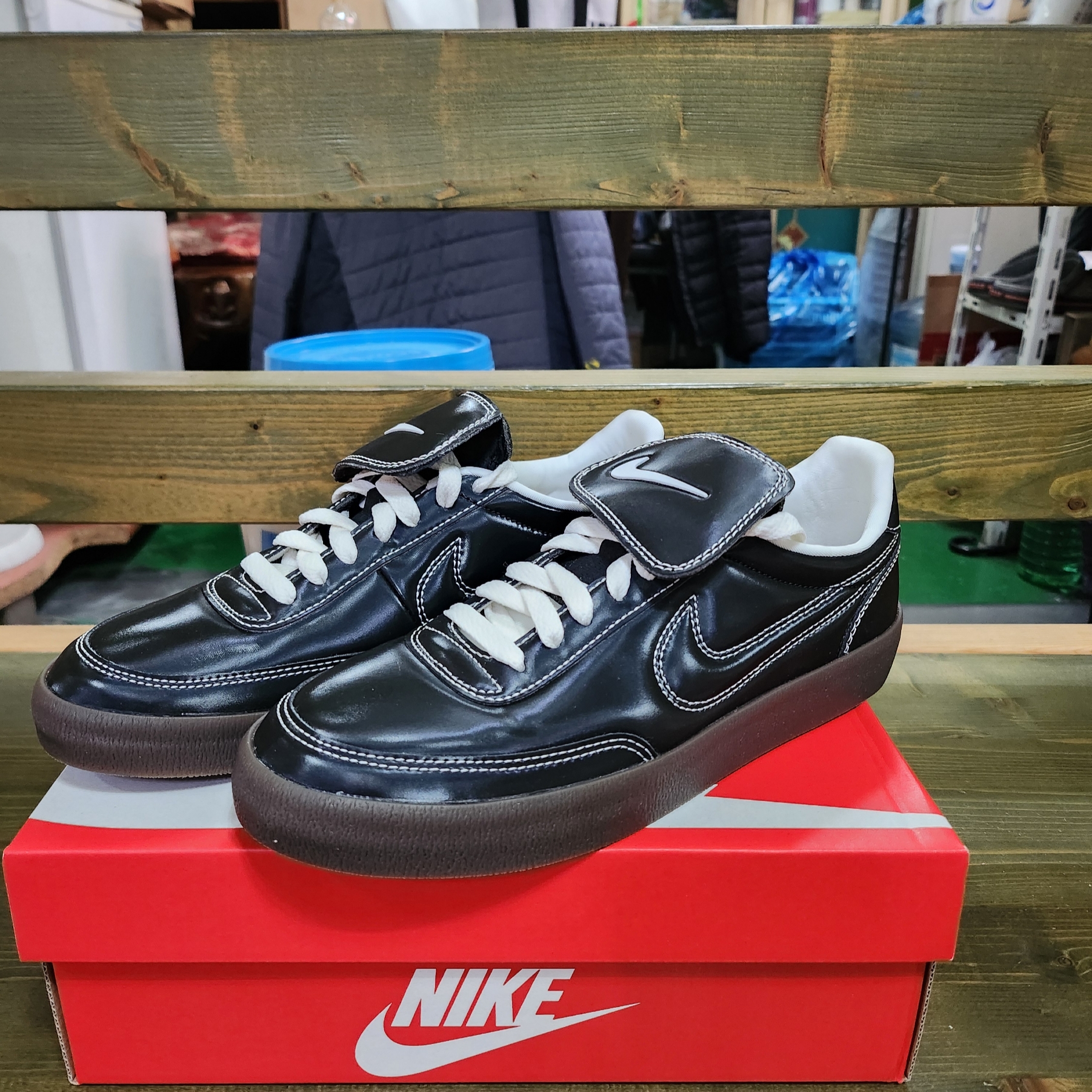 Nike Killshot 2 Black Baroque Brown 착용 스타일 - 1