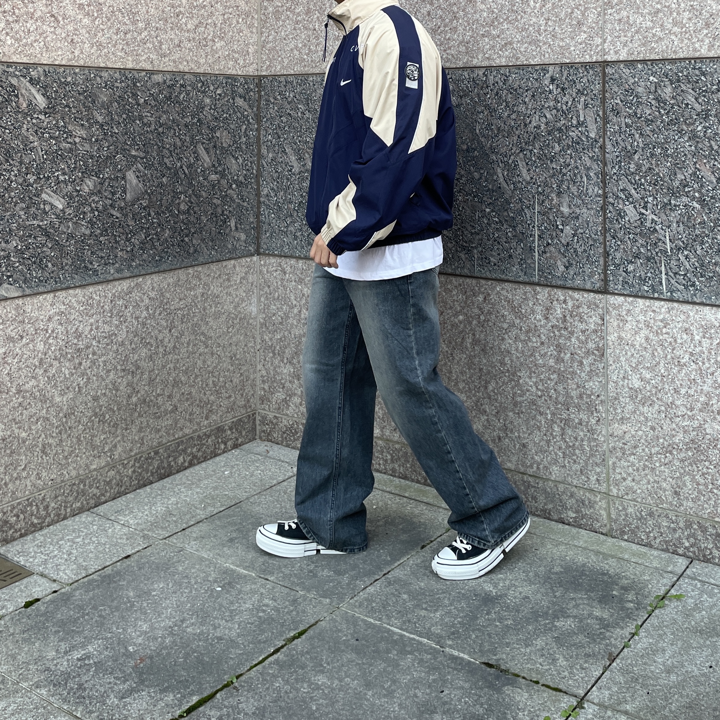 Nike x Cav Empt Track Jacket Navy, Converse x Feng Chen Wang Chuck 70 2-in-1 Natural Ivory Black 착용 스타일 - 3