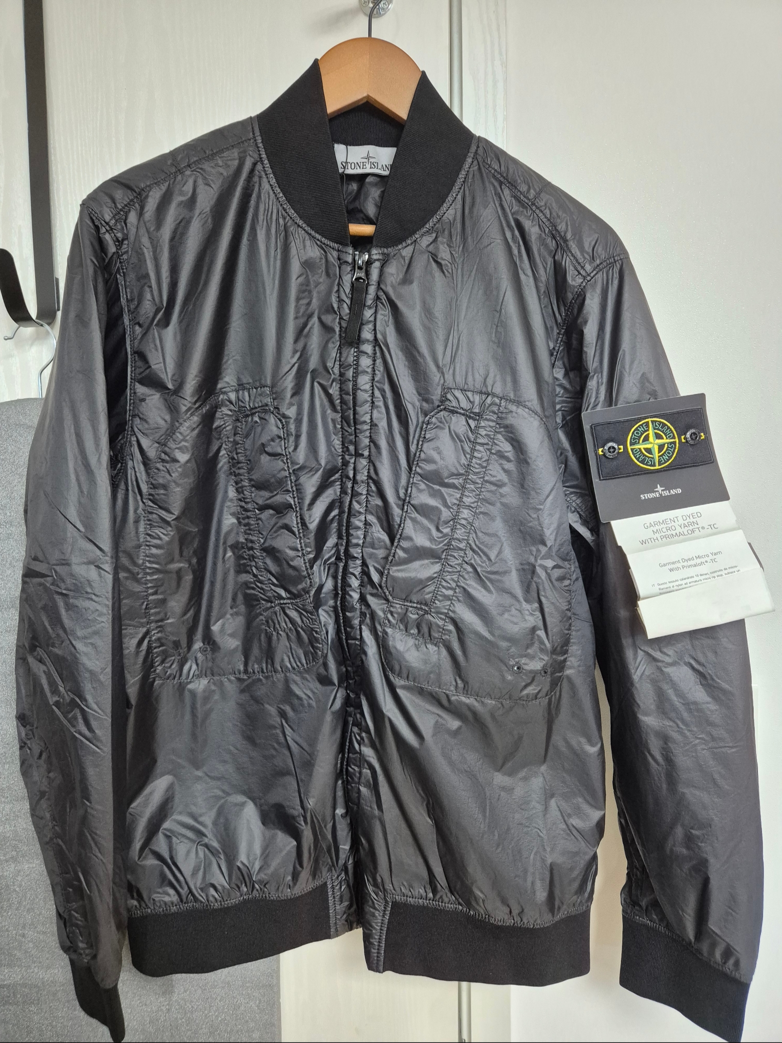 Stone Island 42125 Packable Garment Dyed Micro Yarn with Primaloft TC Jacket Black - 23SS 착용 스타일 - 2