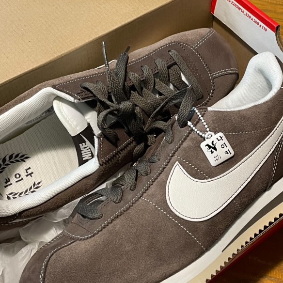 Nike Cortez SE Hangul Day Baroque Brown Sail 착용 스타일
