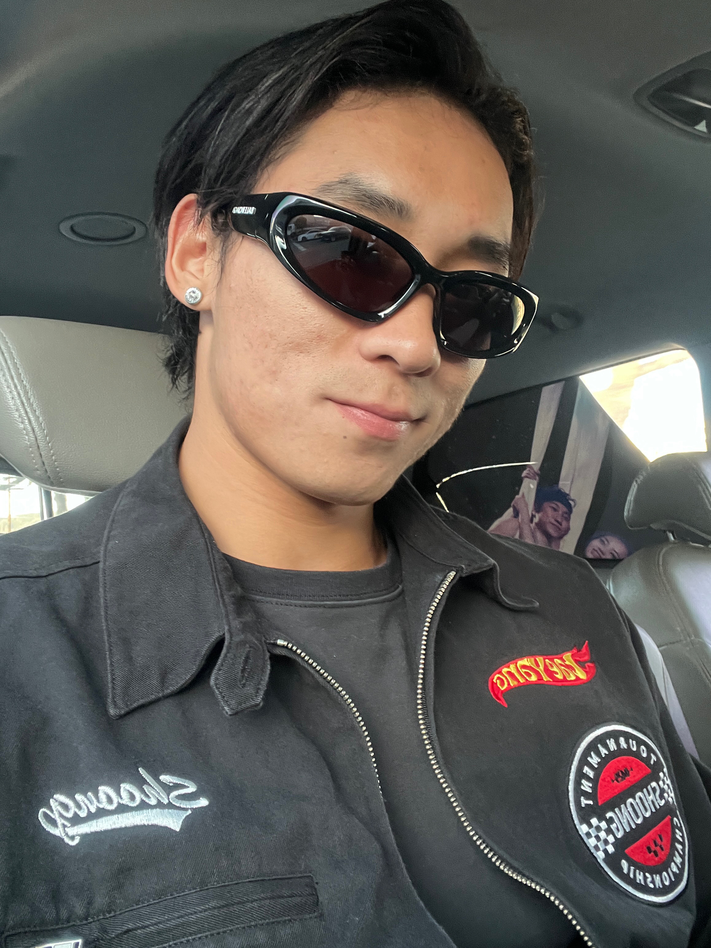 Balenciaga Swift Oval Sunglasses Black, TAEYANG Shoong! Mechanic Jacket Black 착용 스타일