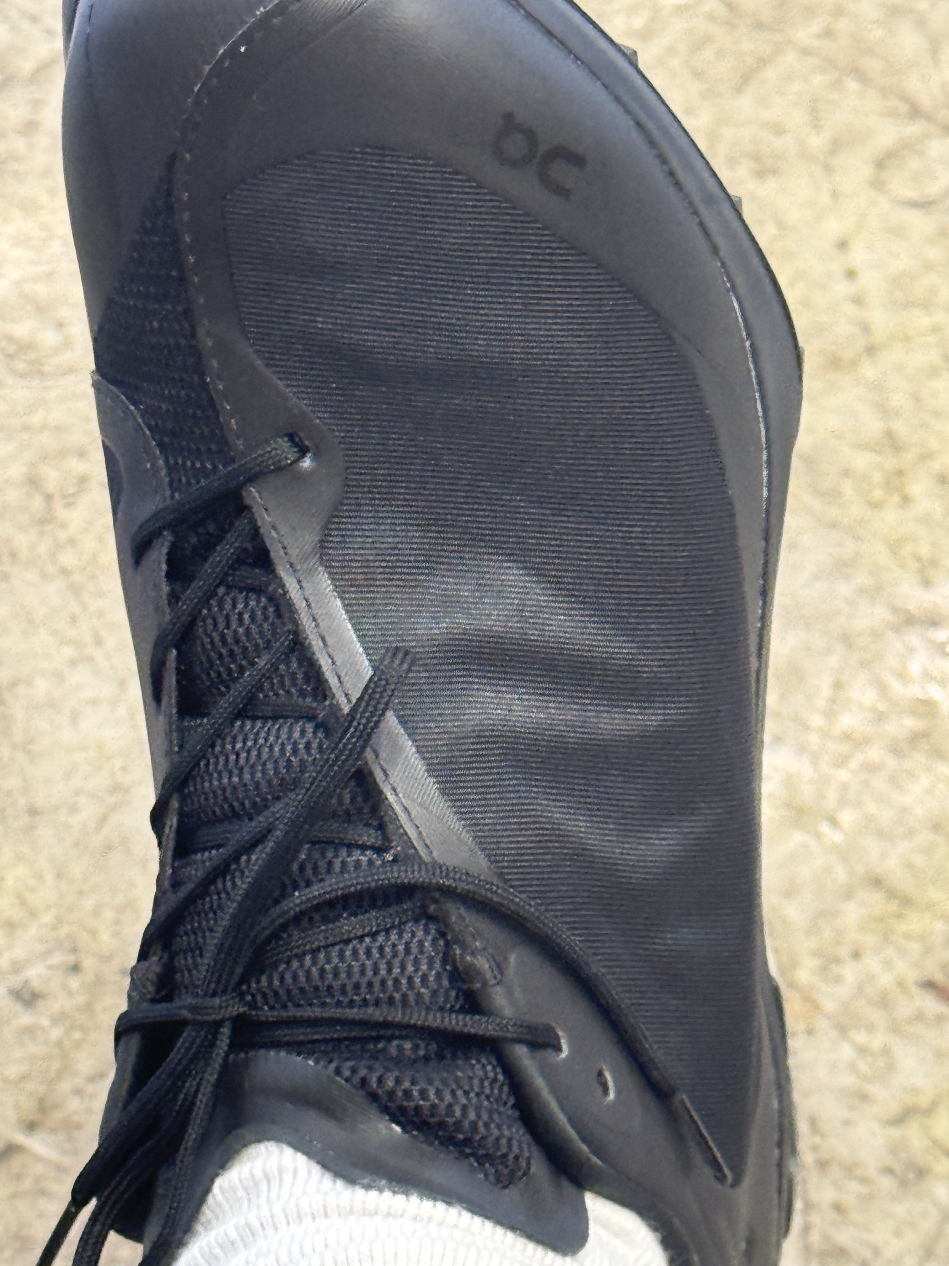 On Running x Post Archive Faction (Paf) Cloudventure Peak All Black 착용 스타일