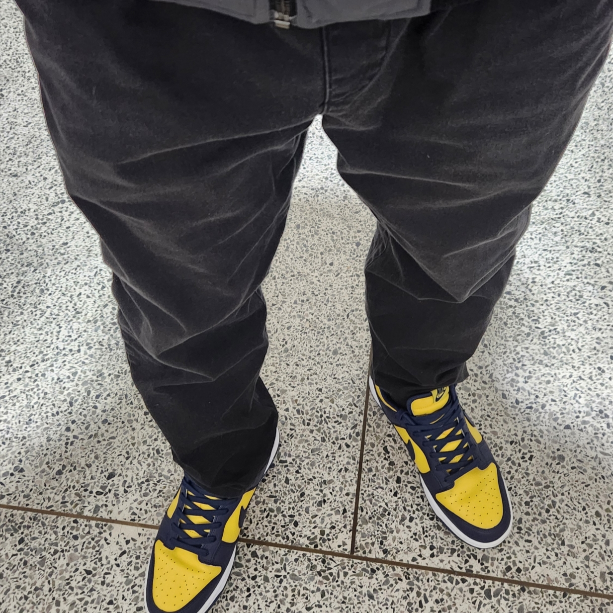 Nike Dunk Low Retro Varsity Maize 착용 스타일