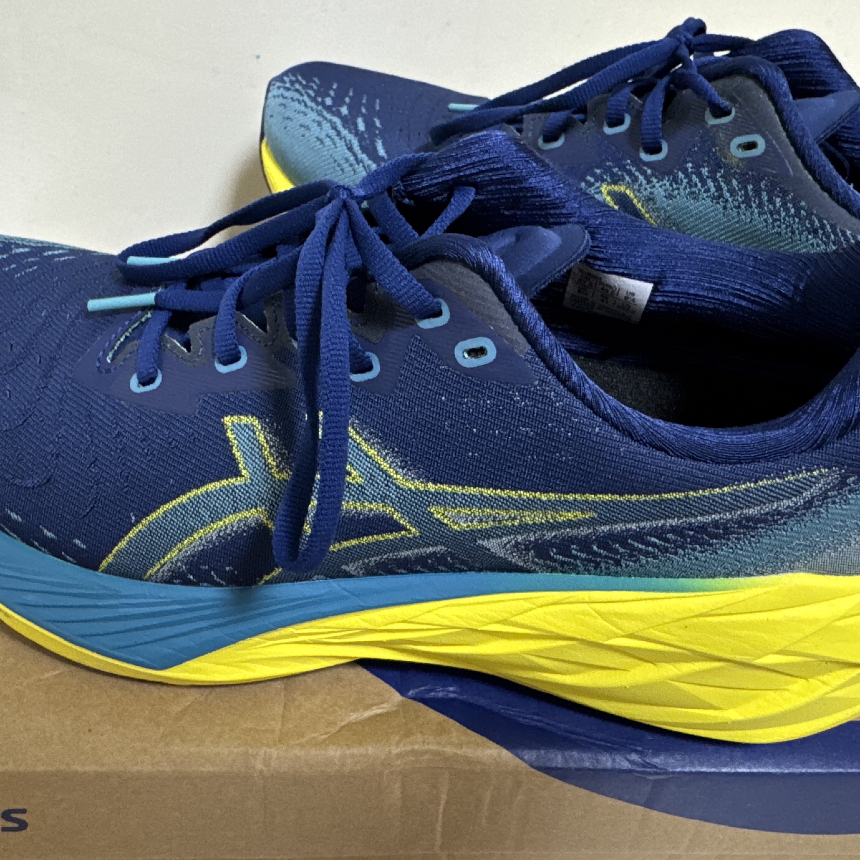 Asics Novablast 4 Blue Expanse Blue Teal 착용 스타일